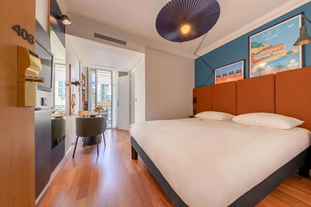 Bed in ibis Nice Centre Notre Dame