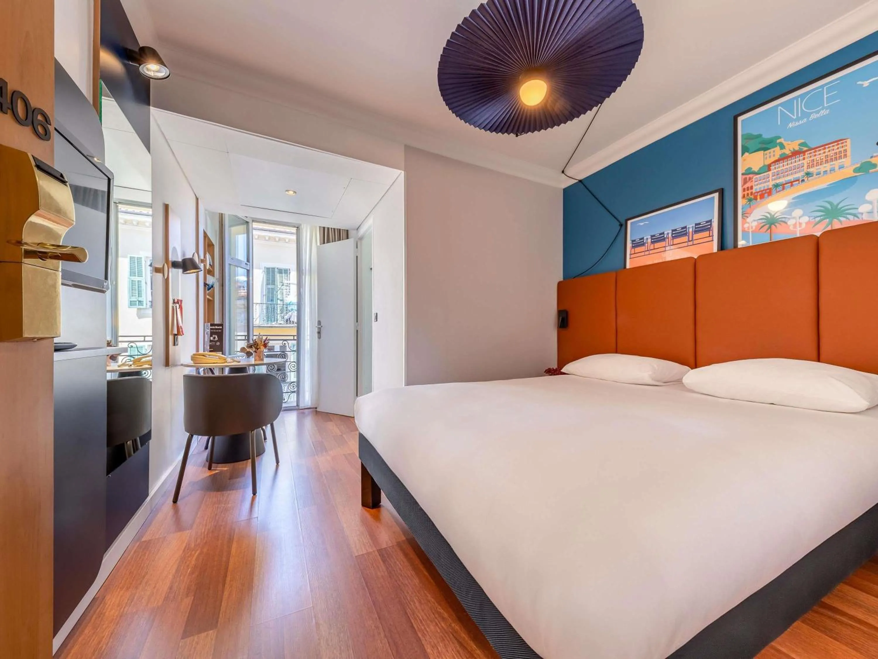 Bedroom, Bed in ibis Nice Centre Notre Dame