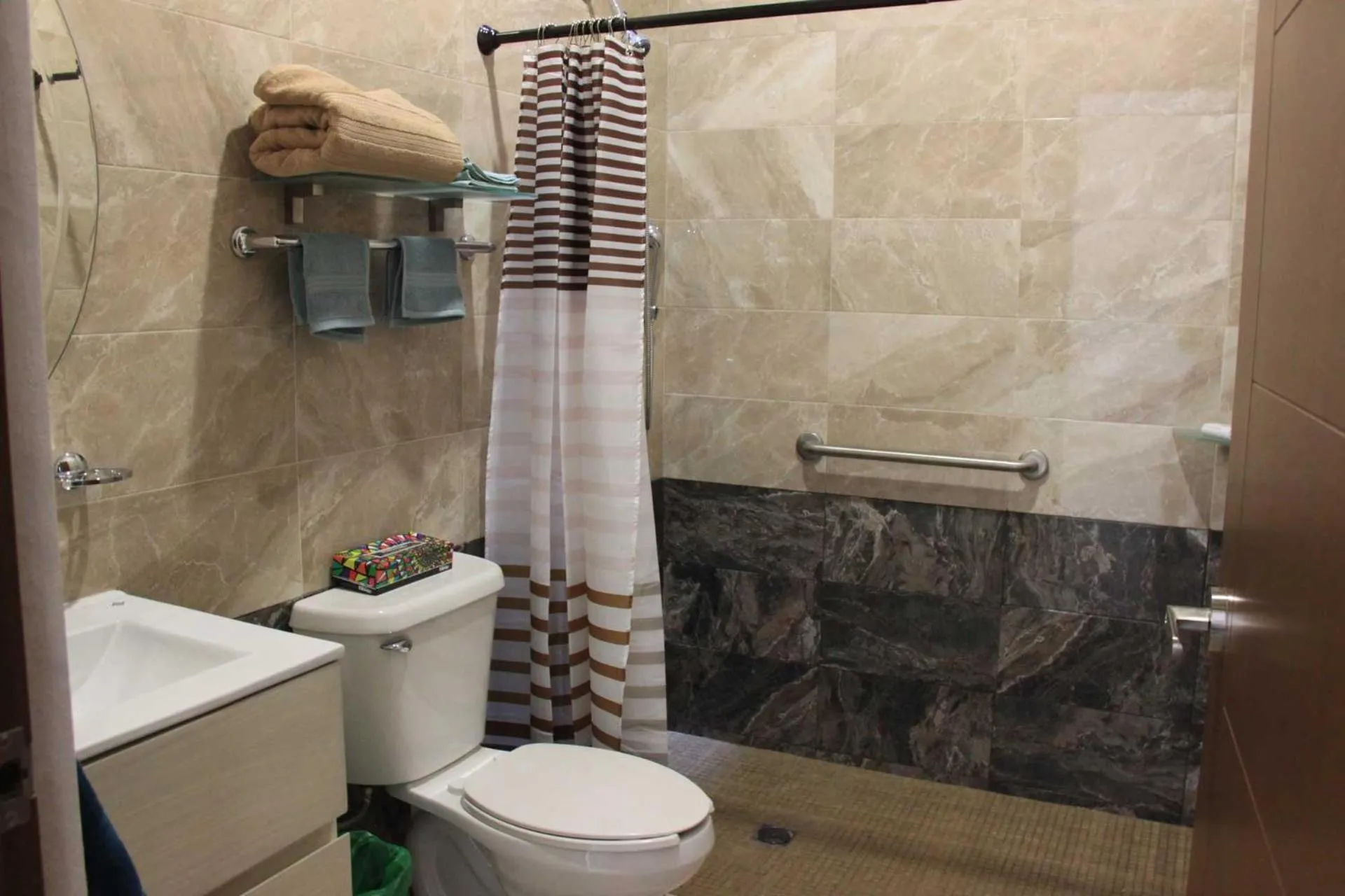 Shower in Casa Sandy