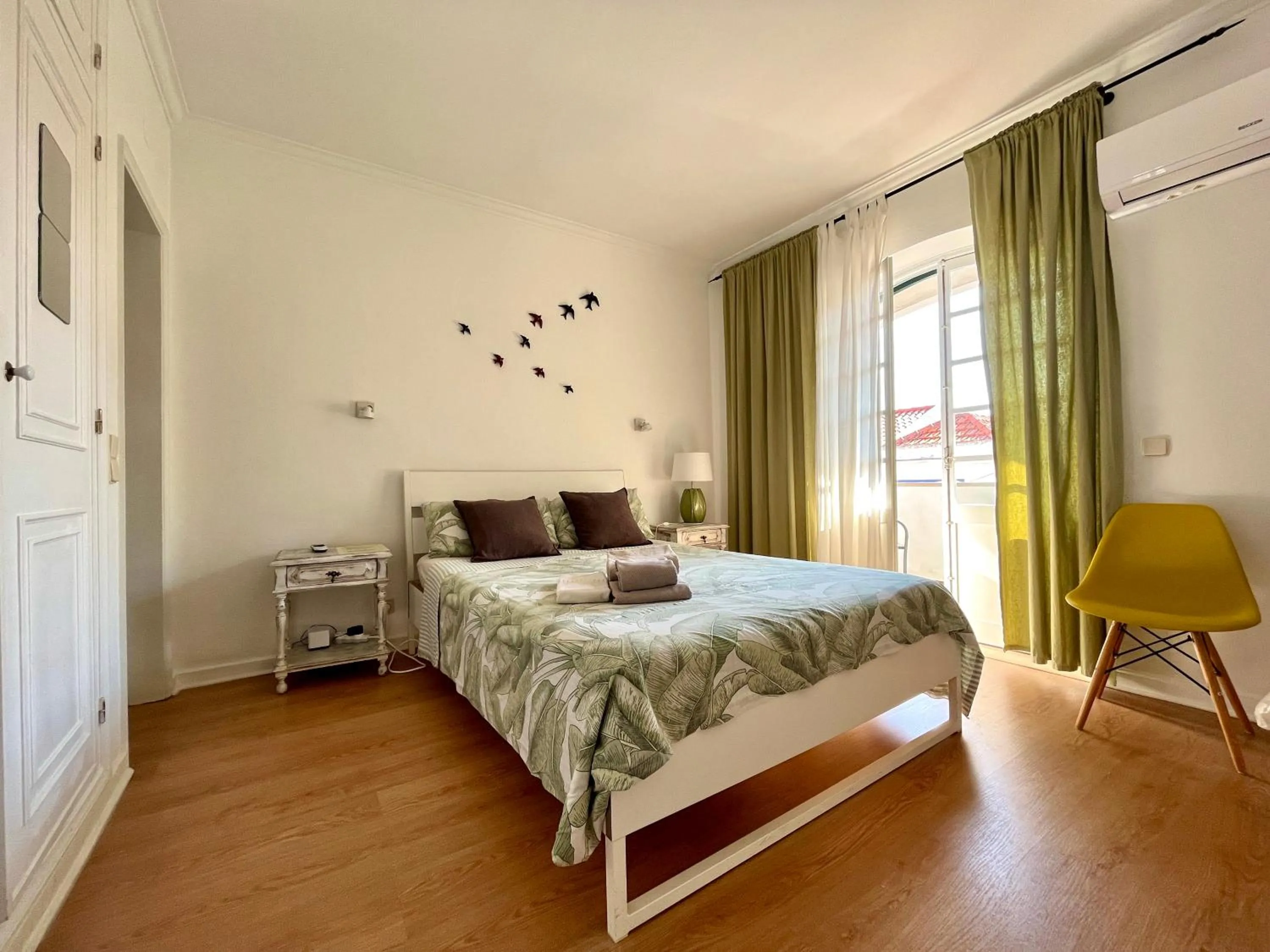 Double Room with Private Bathroom in Ljmonade Hostel