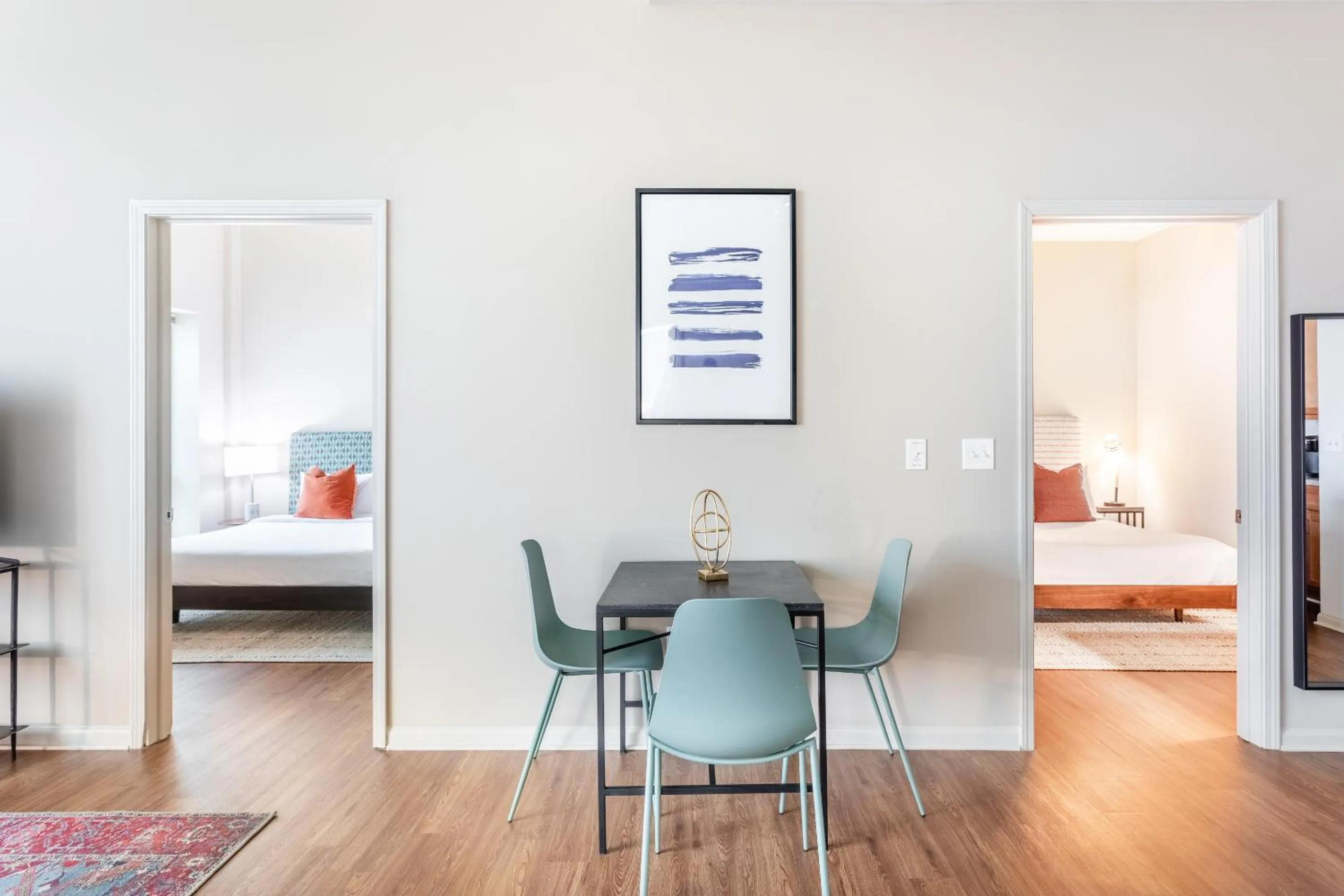 Dining area in Mint House Greenville Downtown By Kasa