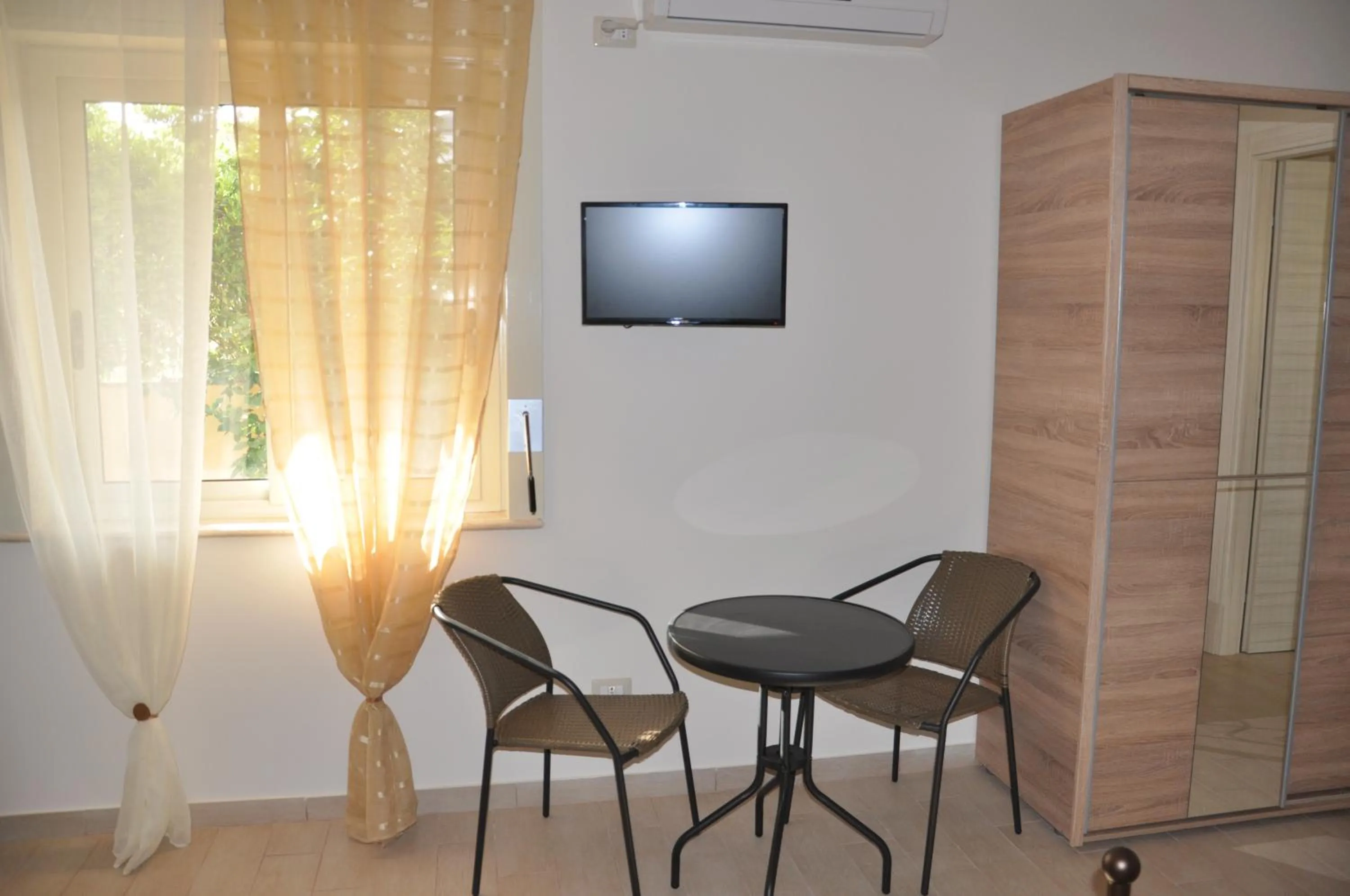 TV and multimedia in Villa Rahal