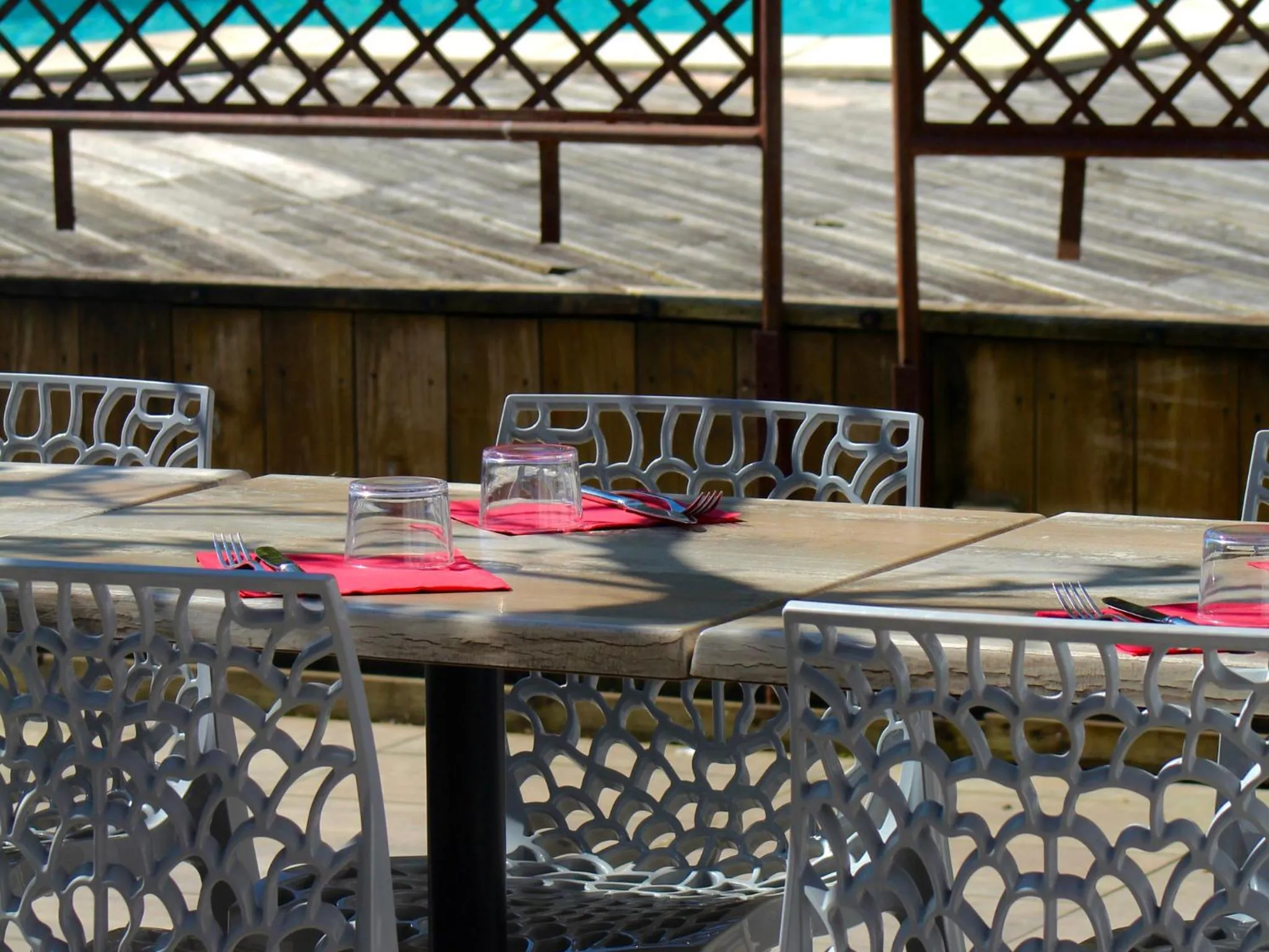 Restaurant/places to eat in Les Collines Iduki