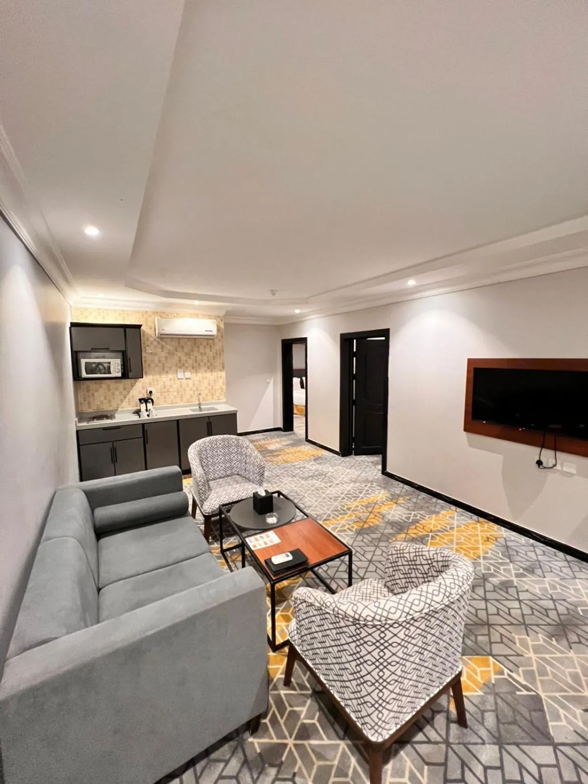 TV and multimedia in Al Muhaidb Residence Al Maidan