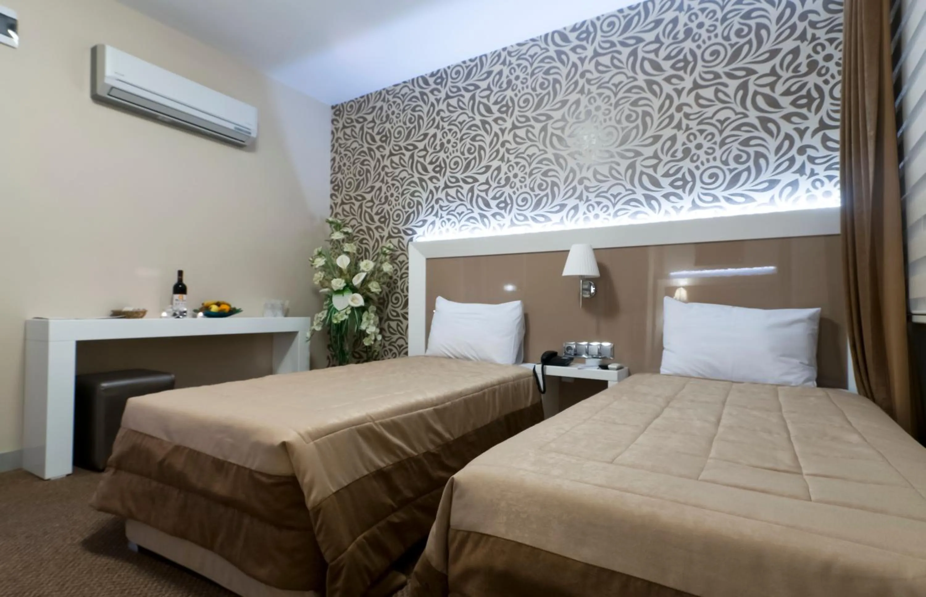 Photo of the whole room, Bed in Sultan Hotel