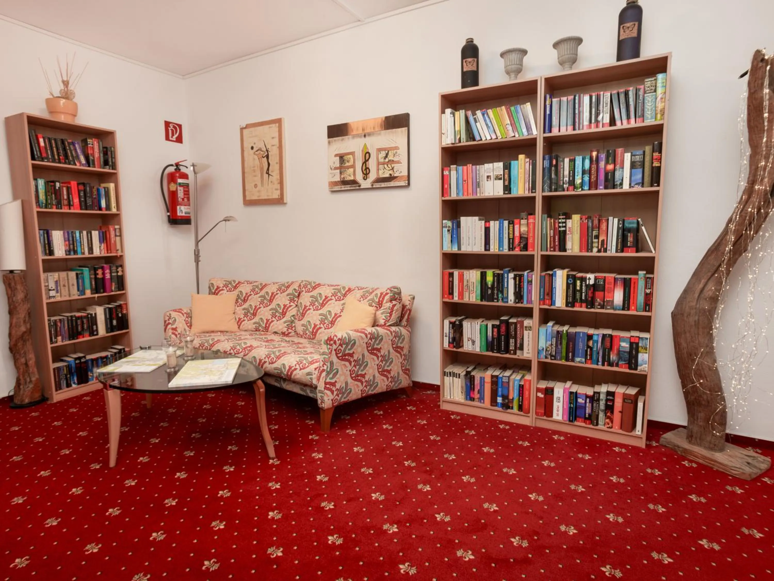 Library in Hotel Künstleralm