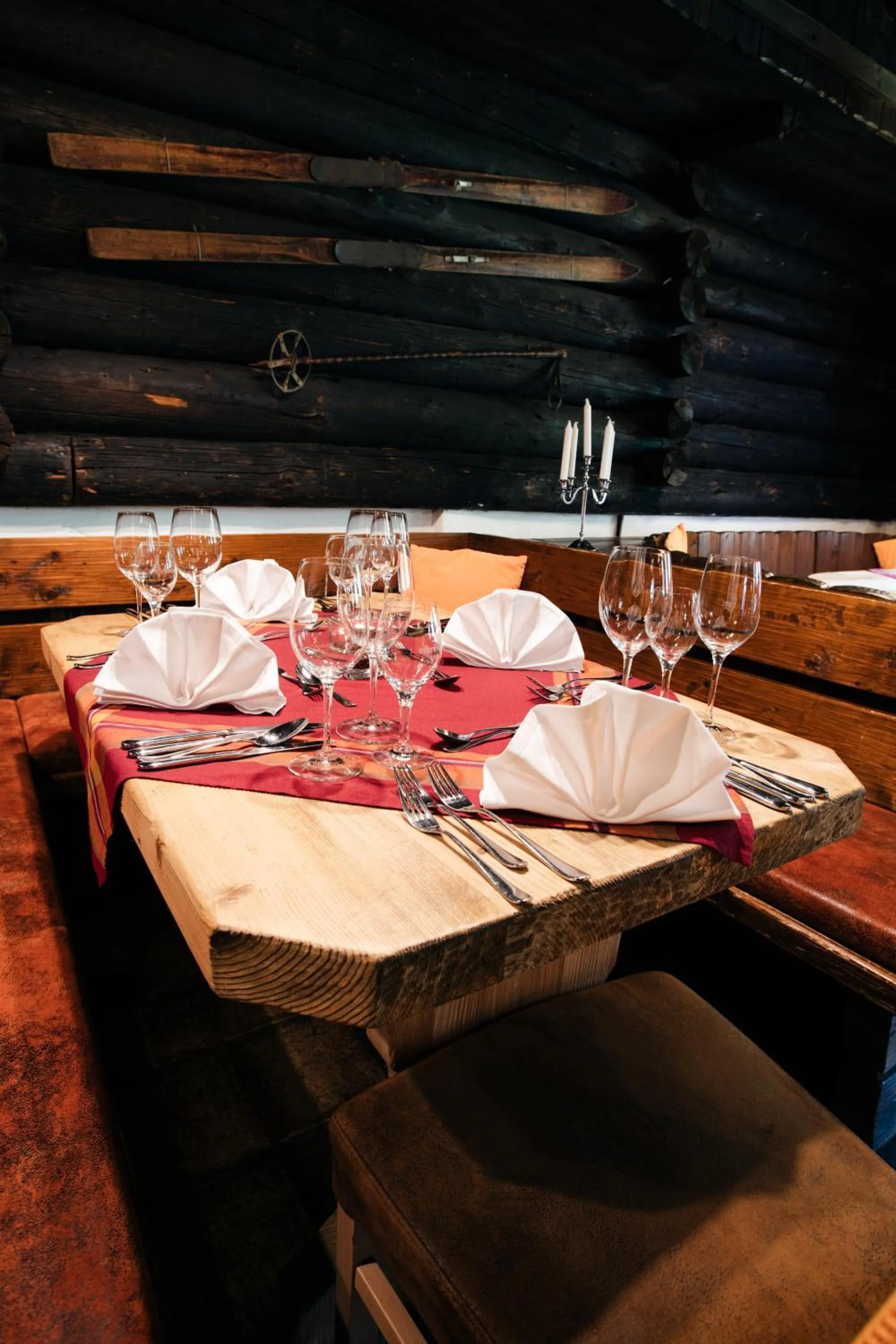 Restaurant/places to eat in Hotel Künstleralm