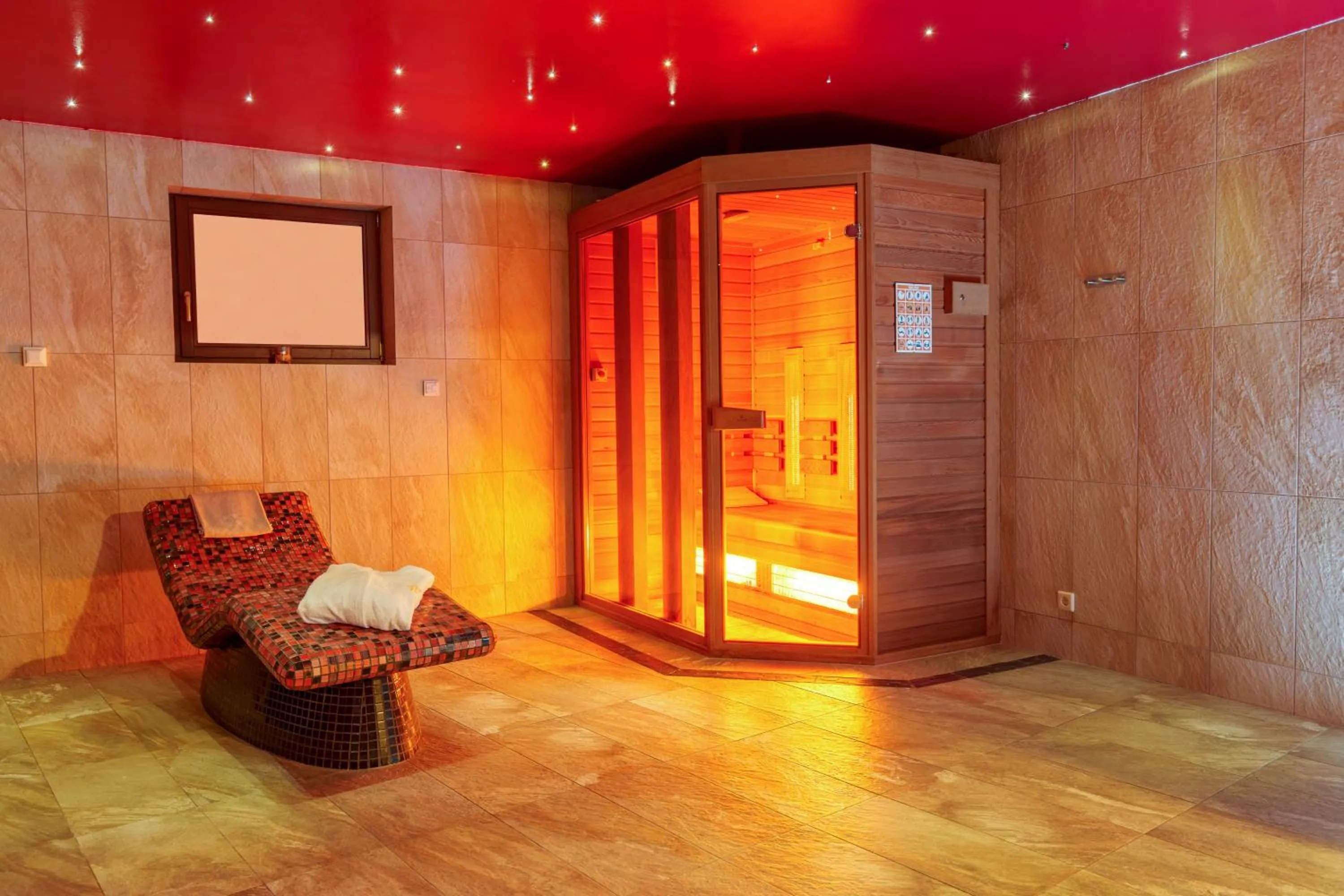 Spa and wellness centre/facilities in Hotel Künstleralm