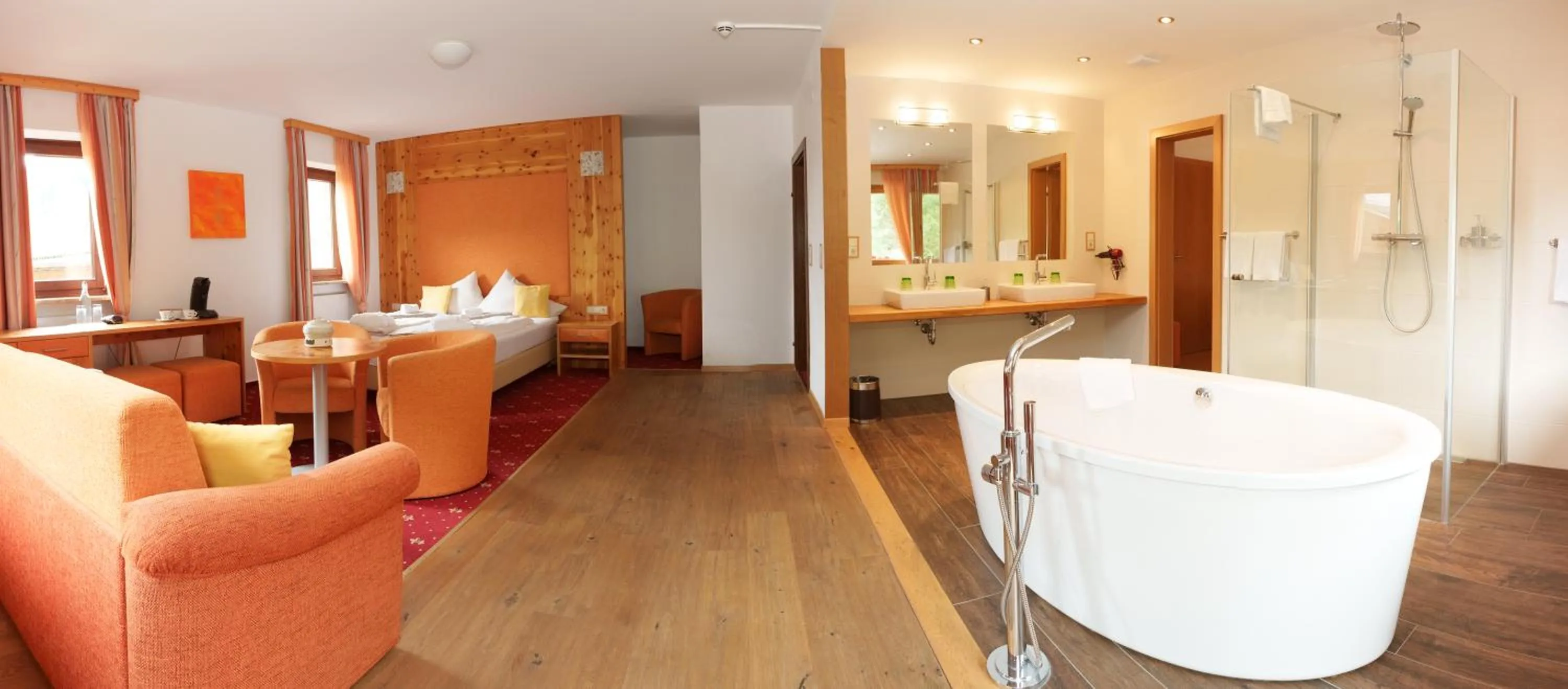 Photo of the whole room in Hotel Künstleralm