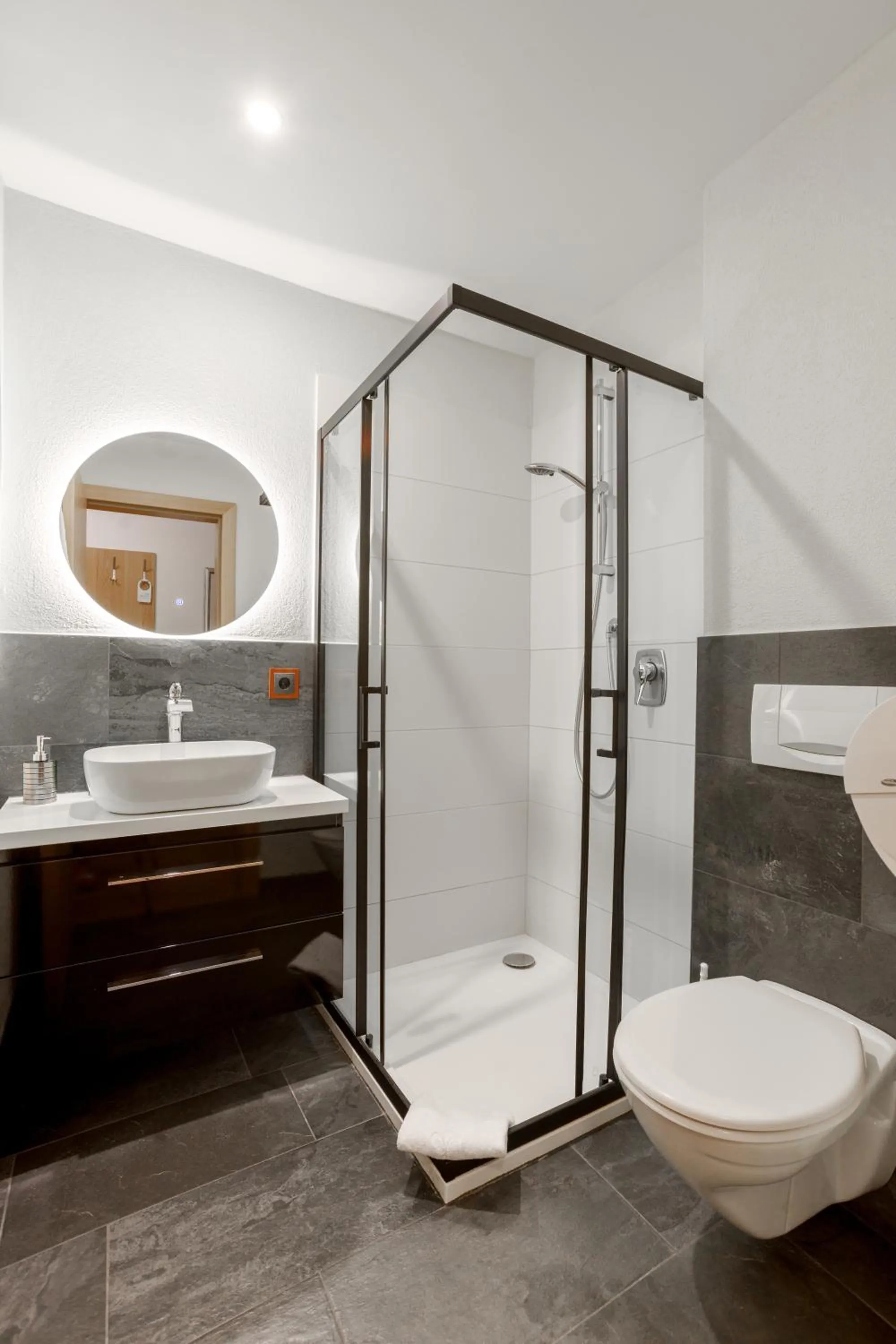 Bathroom in Hotel Künstleralm