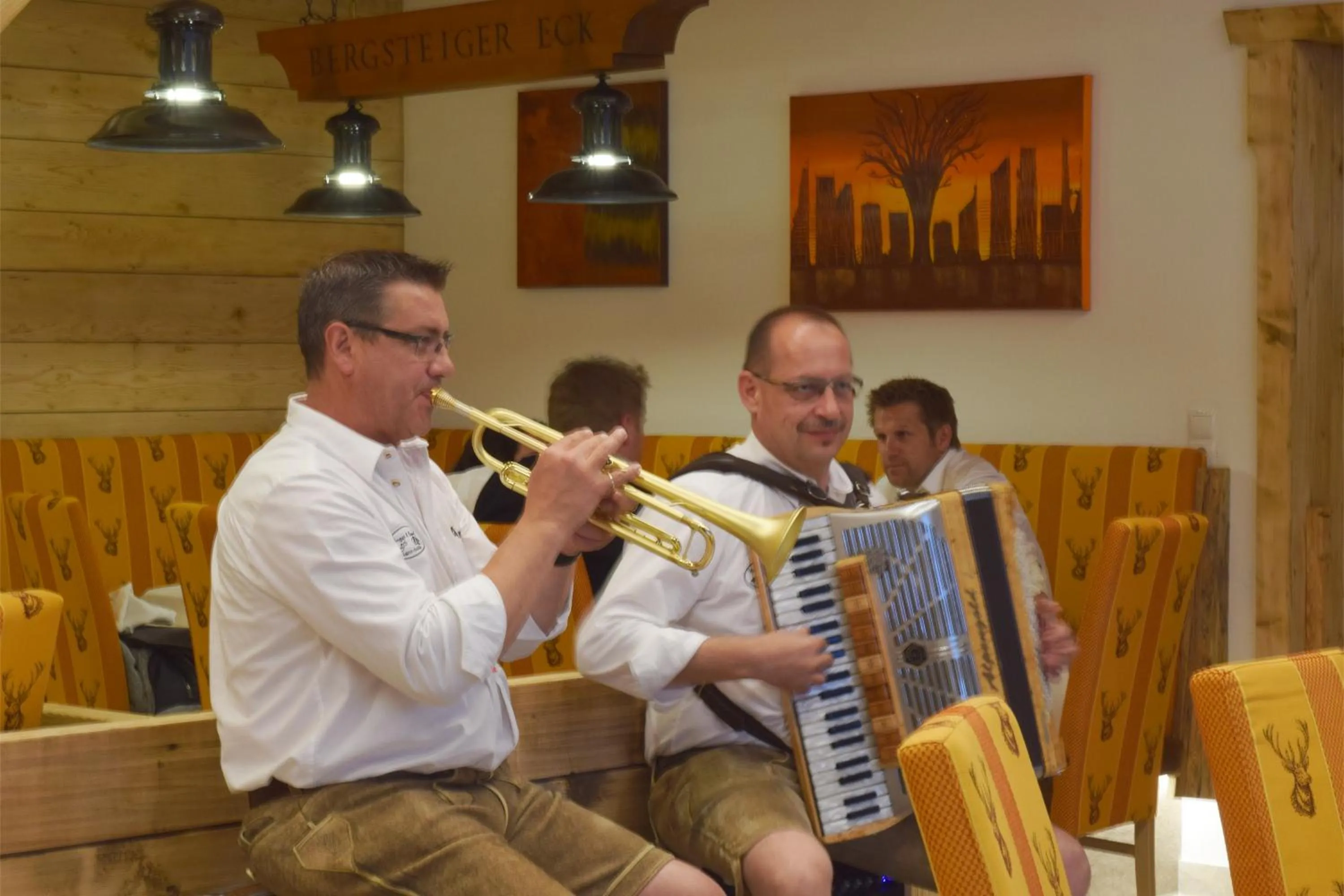 Entertainment in Hotel Künstleralm