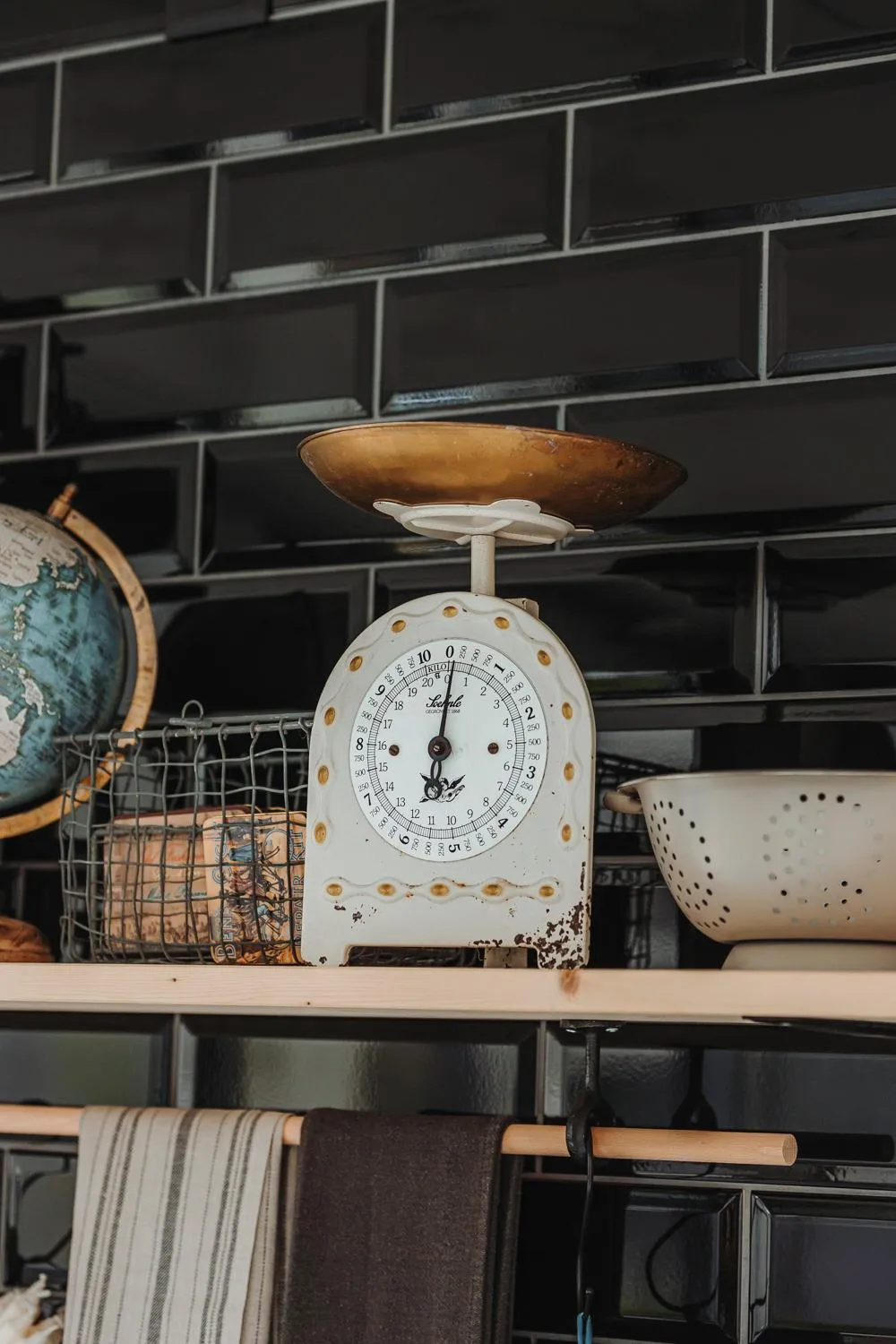 Decorative detail in Emma's B&B - Self Check-in Hotel