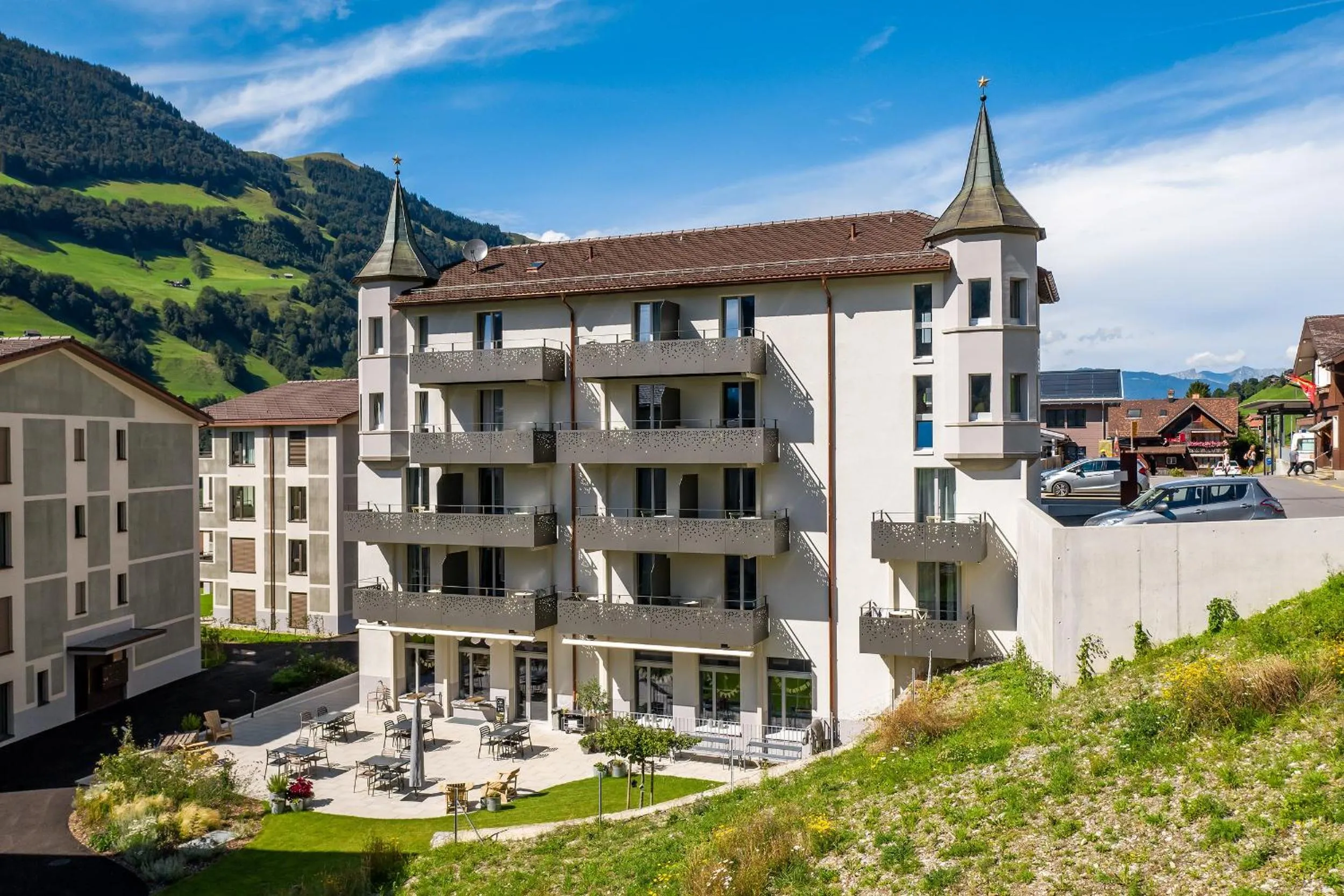 Property building in Emma's B&B - Self Check-in Hotel