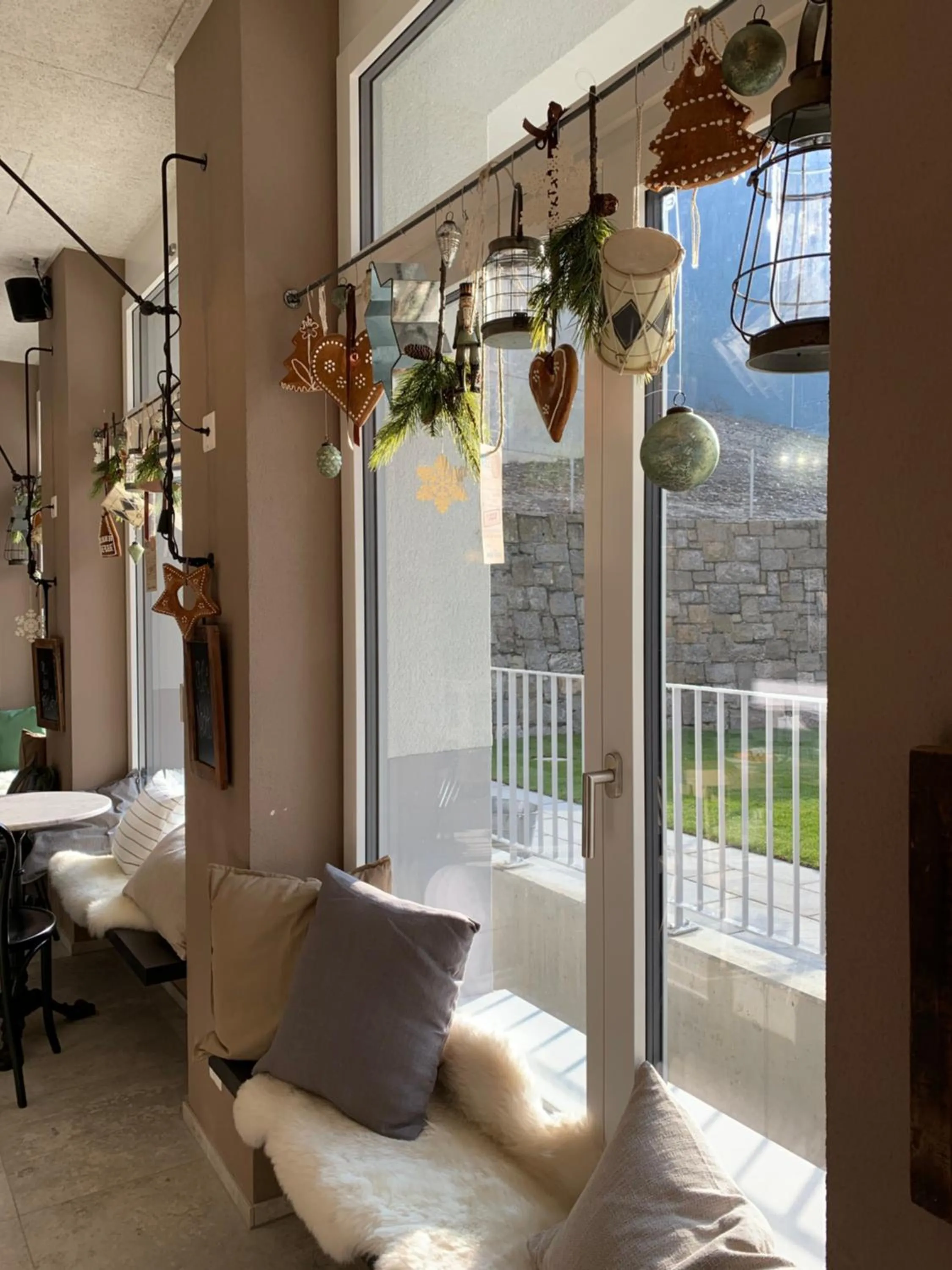 Property building in Emma's B&B - Self Check-in Hotel