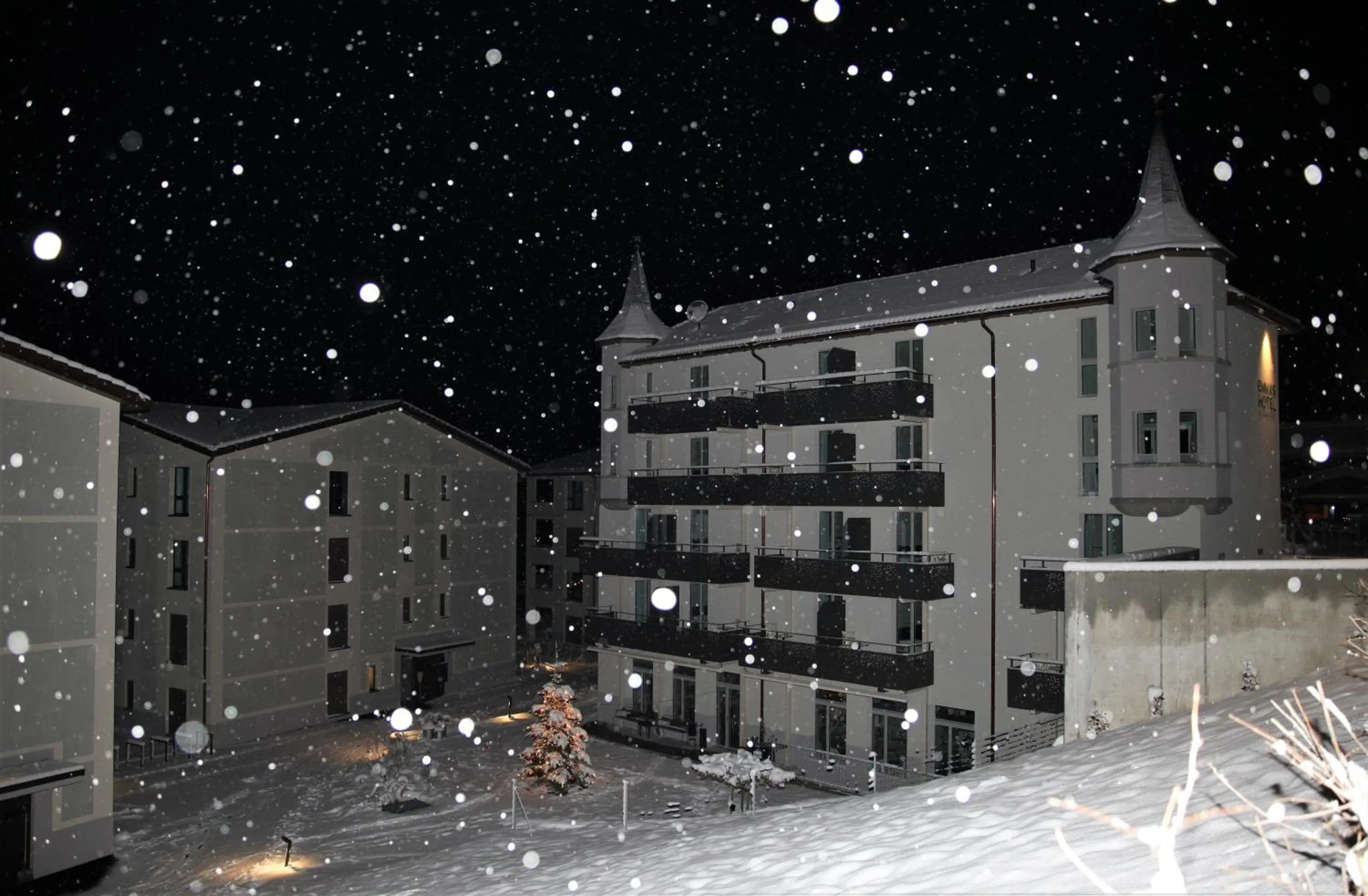 Property building in Emma's B&B - Self Check-in Hotel