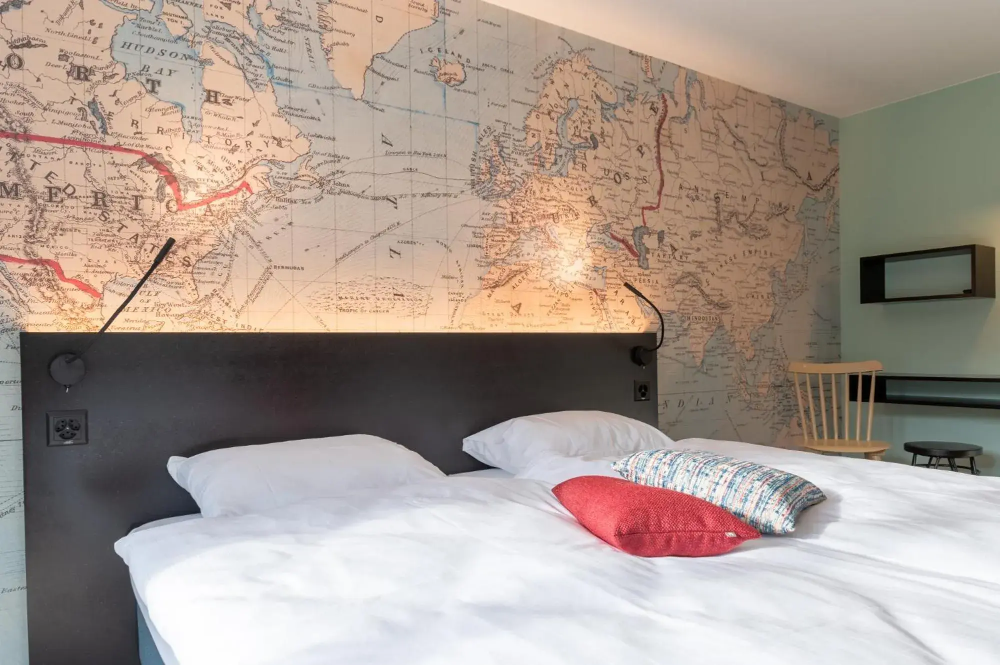 Double or Twin Room with Balcony in Emma's B&B - Self Check-in Hotel Double or Twin Room with Balcony in Emma's B&B - Self Check-in Hotel