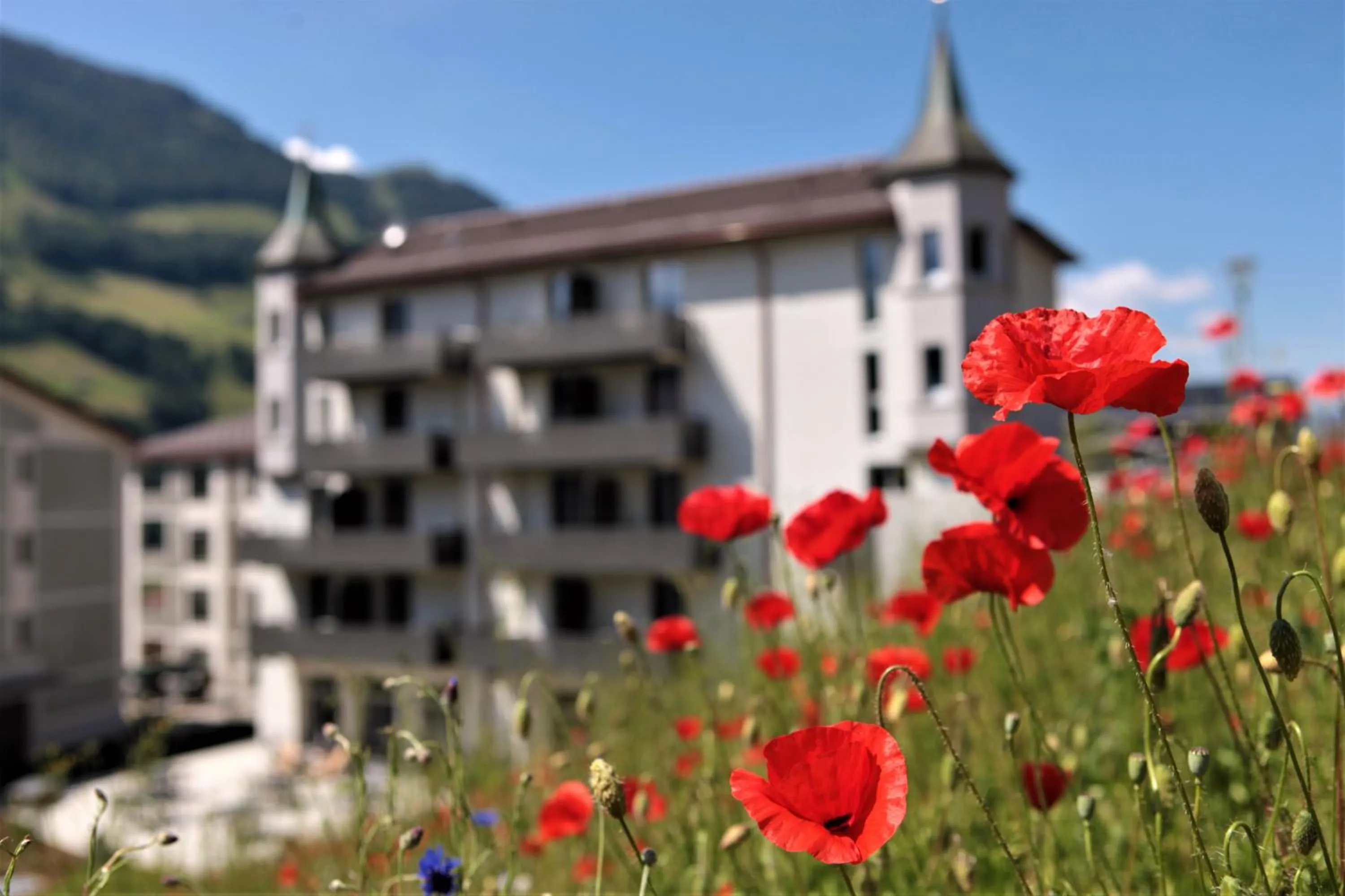 Property building in Emma's B&B - Self Check-in Hotel