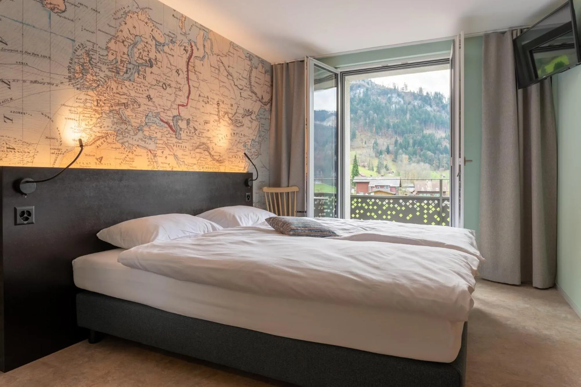 Bed in Emma's B&B - Self Check-in Hotel