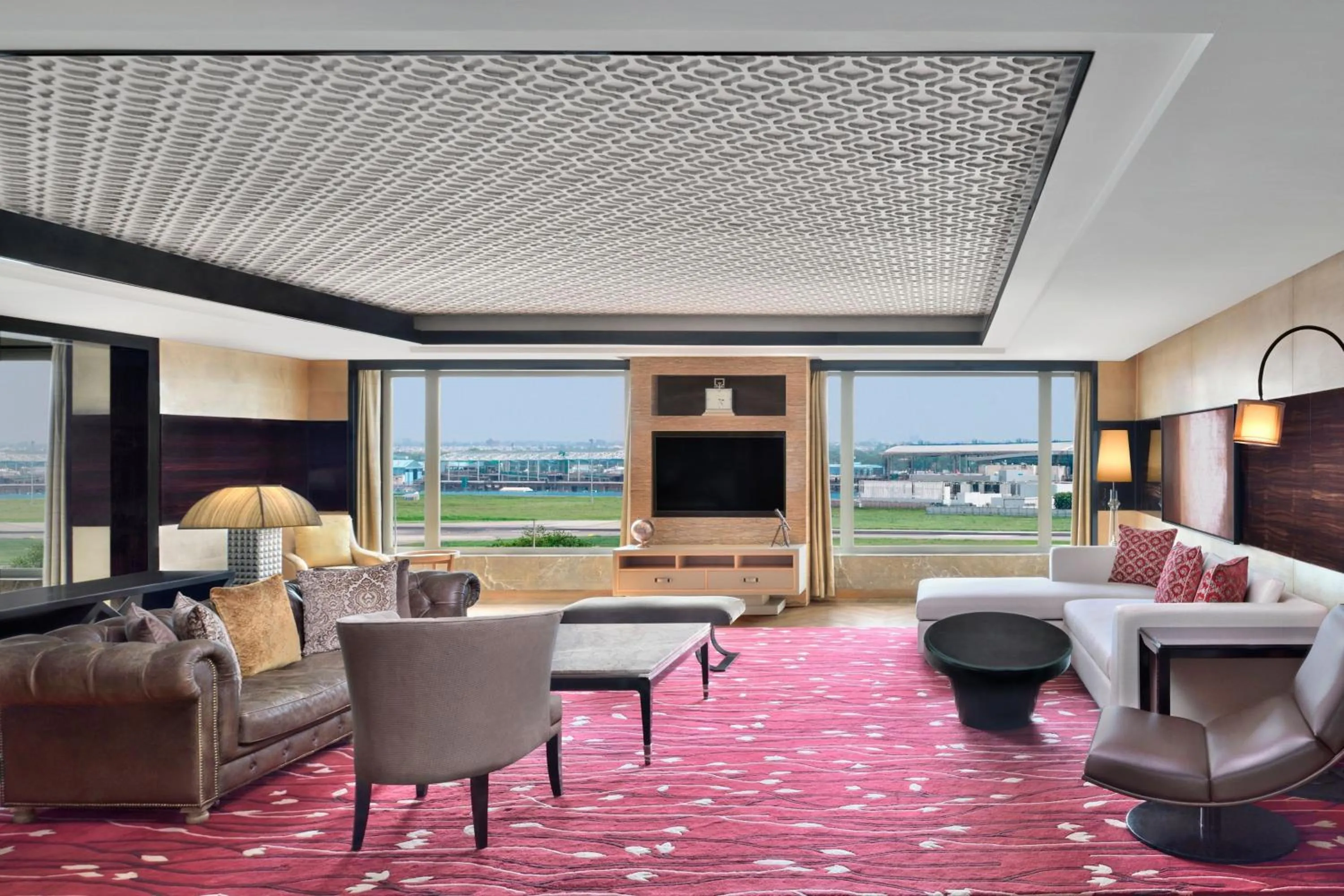 Living room in JW Marriott Hotel New Delhi Aerocity