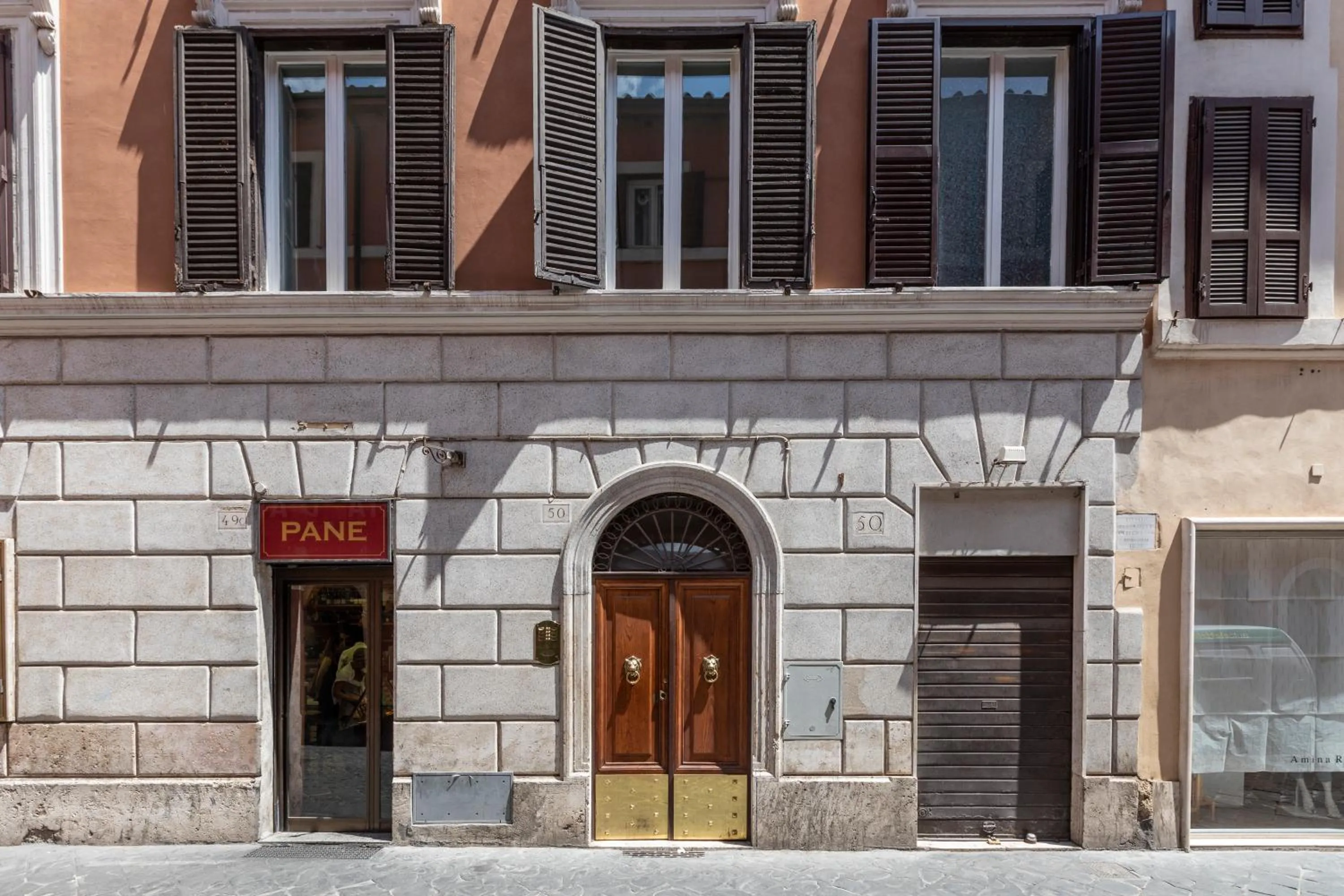 Facade/entrance in Louly Spanish Steps