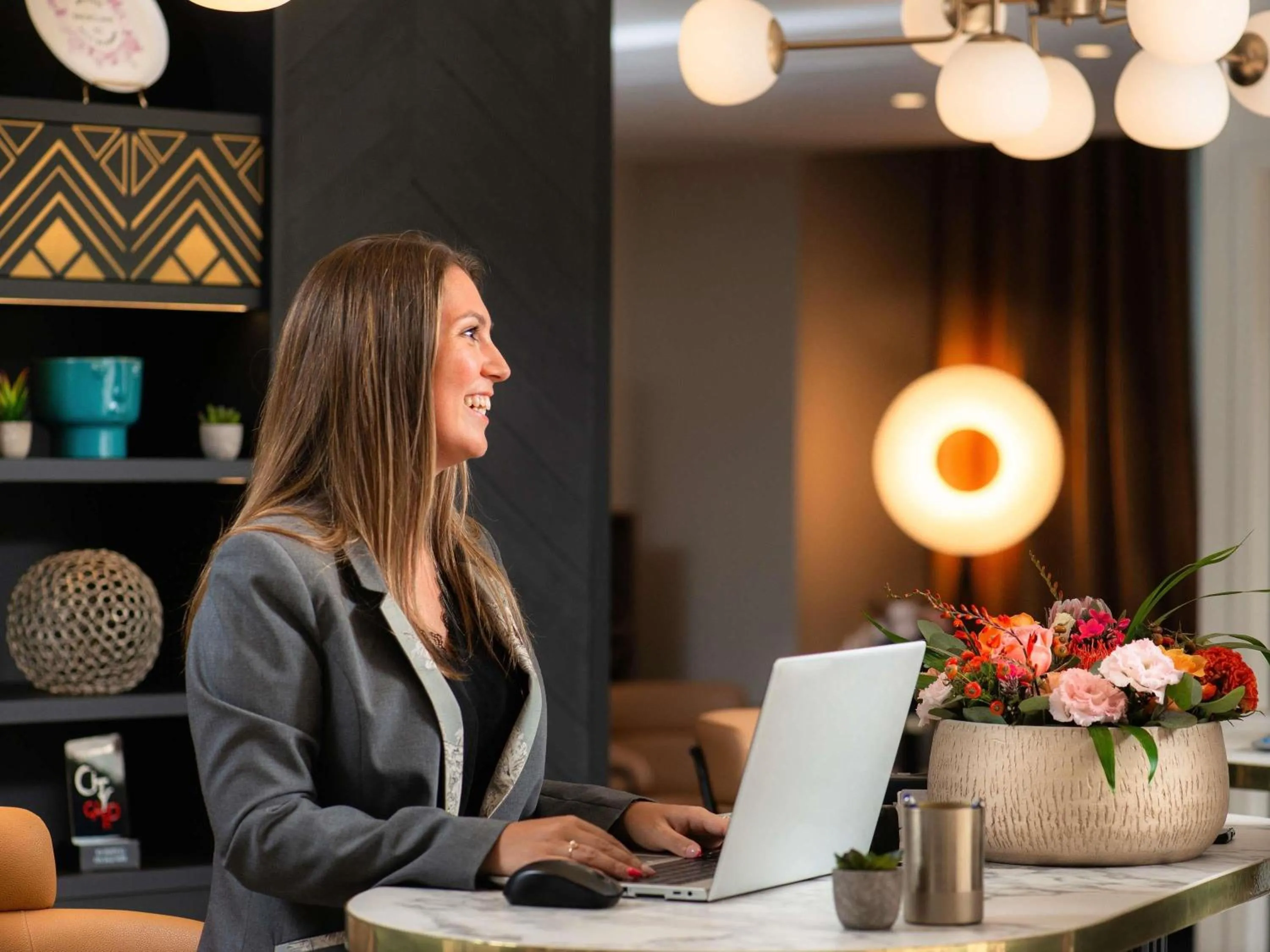 Lobby or reception in Mercure Lyon Centre Saxe Lafayette