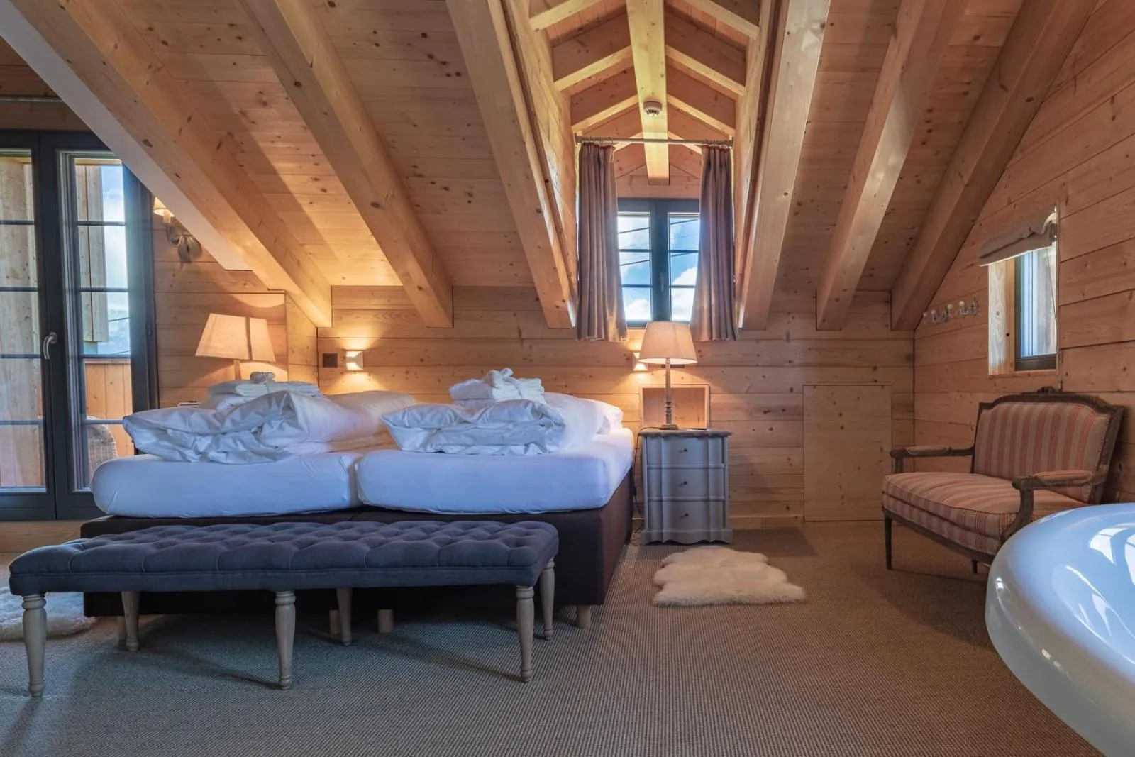 Bedroom, Bed in Rinderberg Lodge