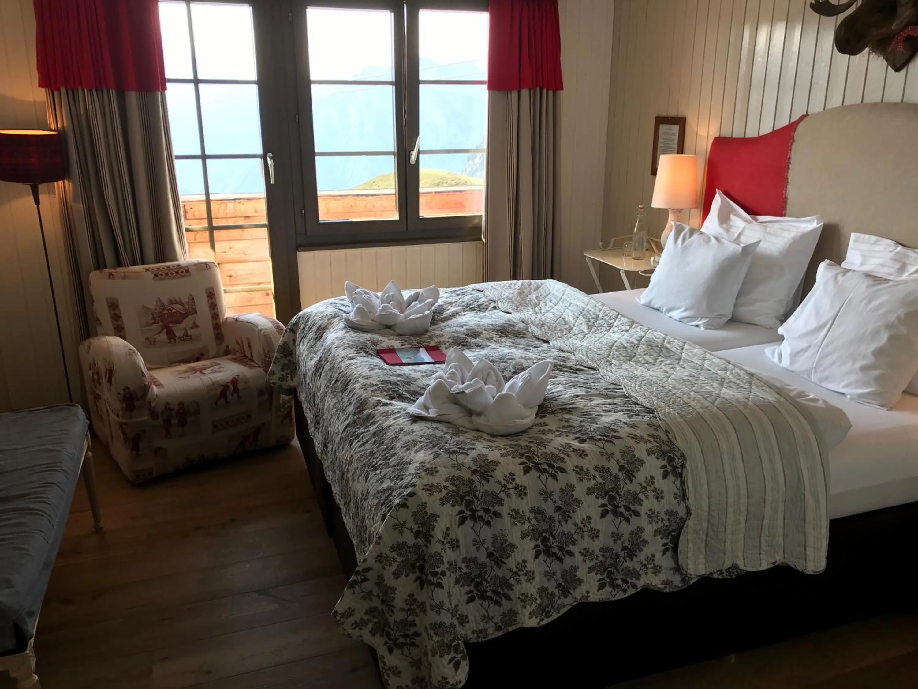 Bed in Hamilton Lodge & Spa