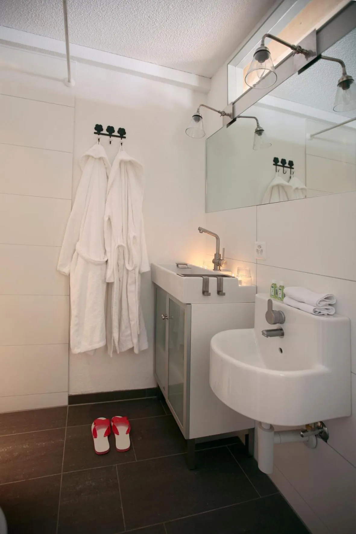 Bathroom in Hamilton Lodge & Spa