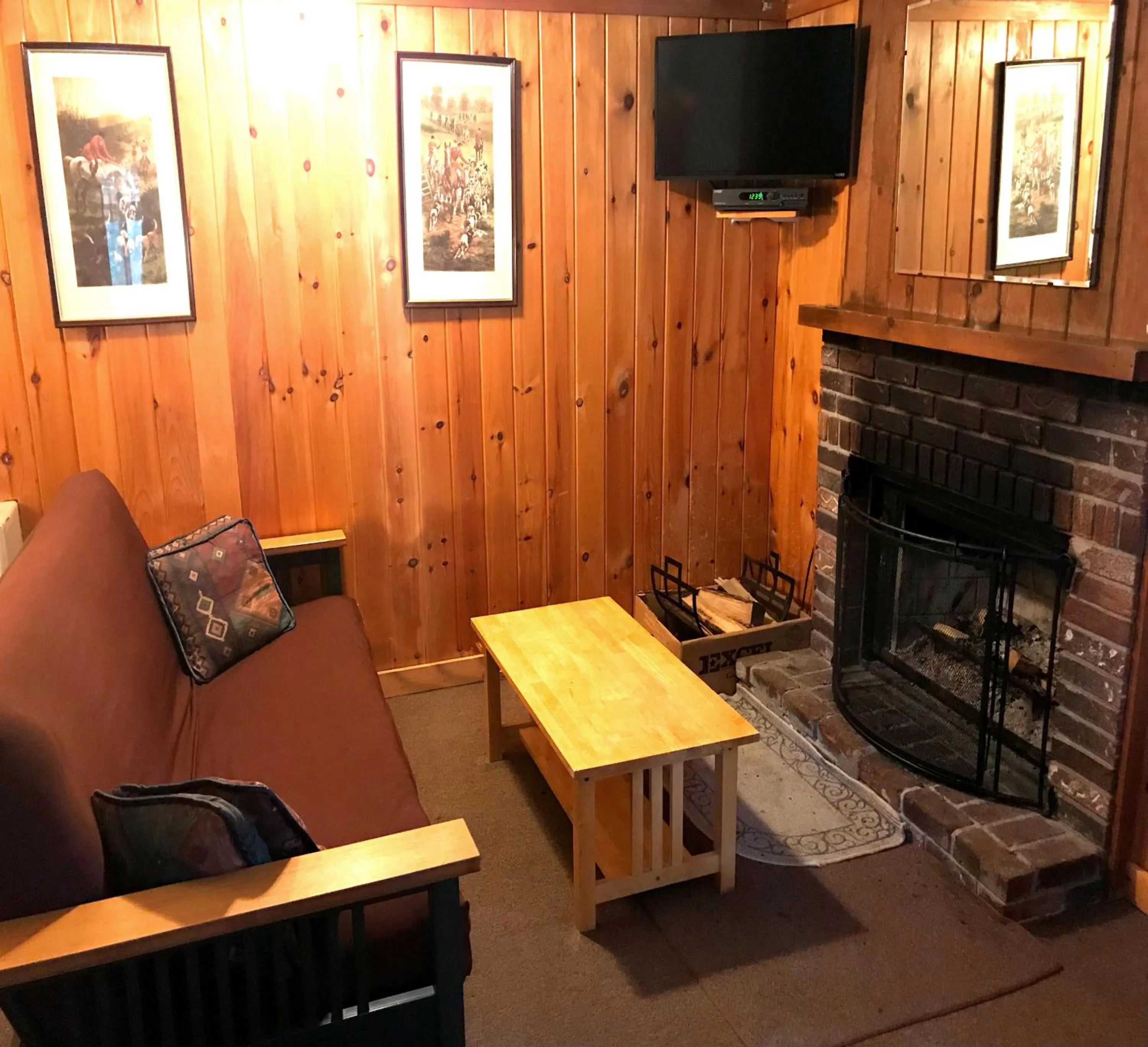 Living room in The Wilderness Inn: Chalets