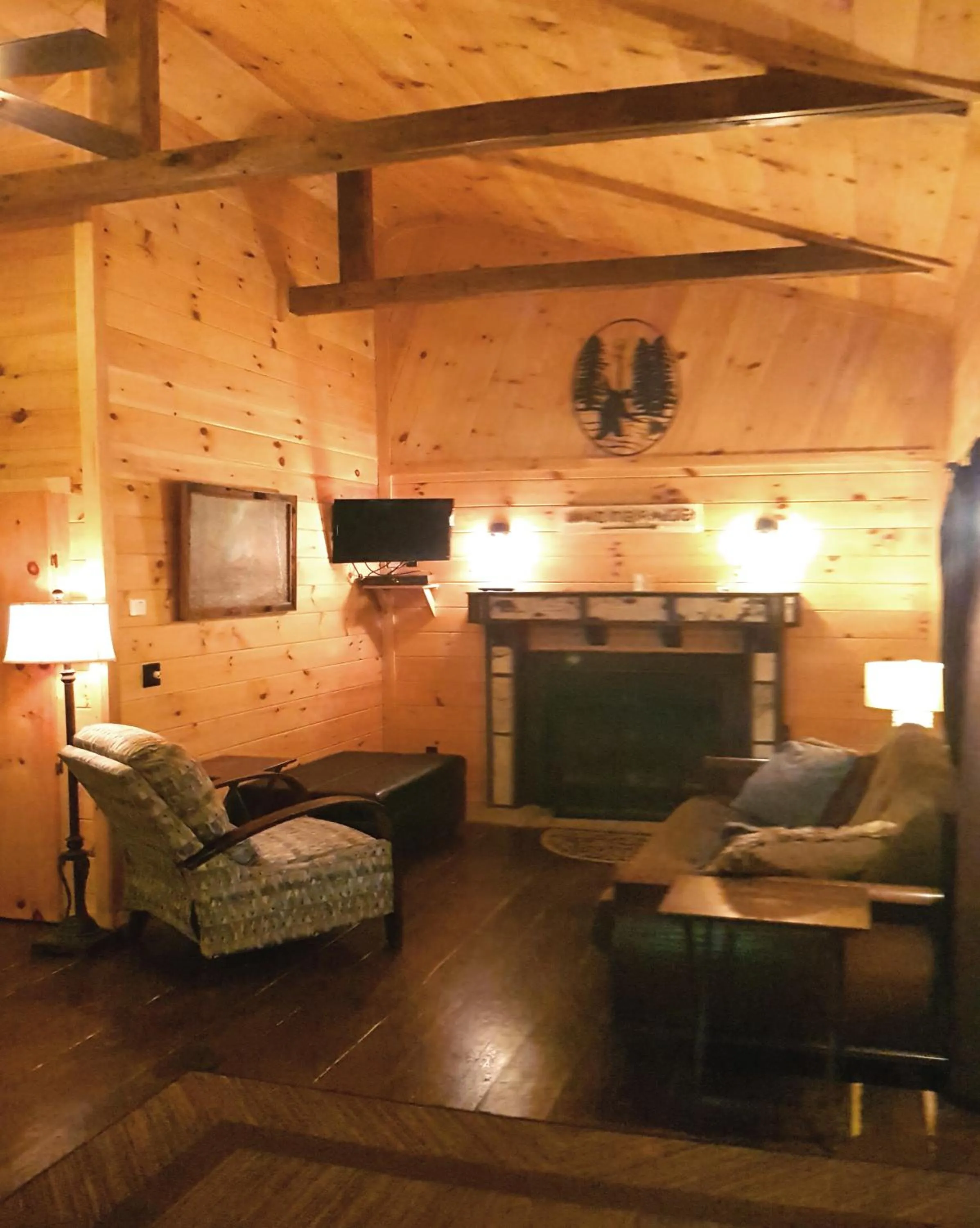 Living room in The Wilderness Inn: Chalets