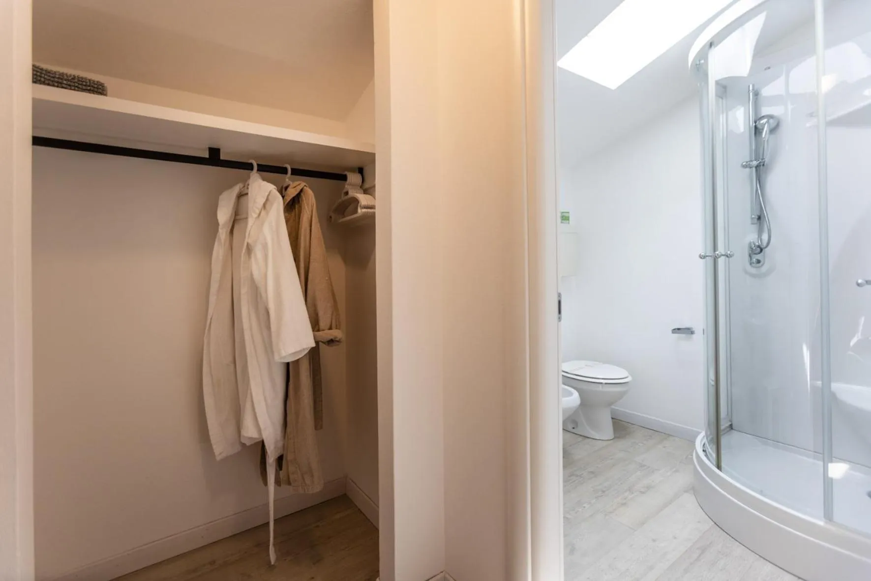 Bathroom in Hotel Roma Aparthotel