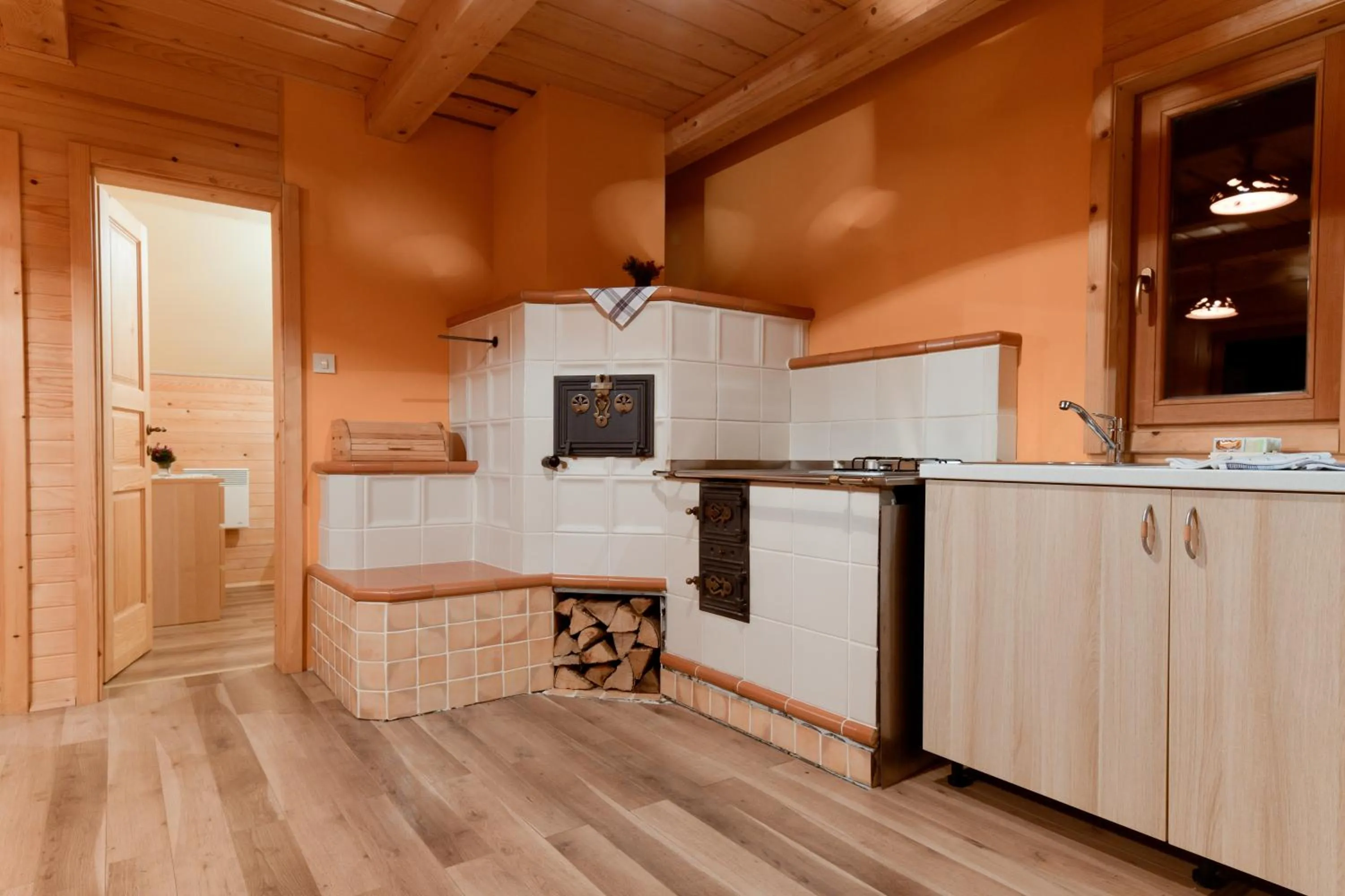 Kitchen or kitchenette in Koča Zlatorog - Velika planina