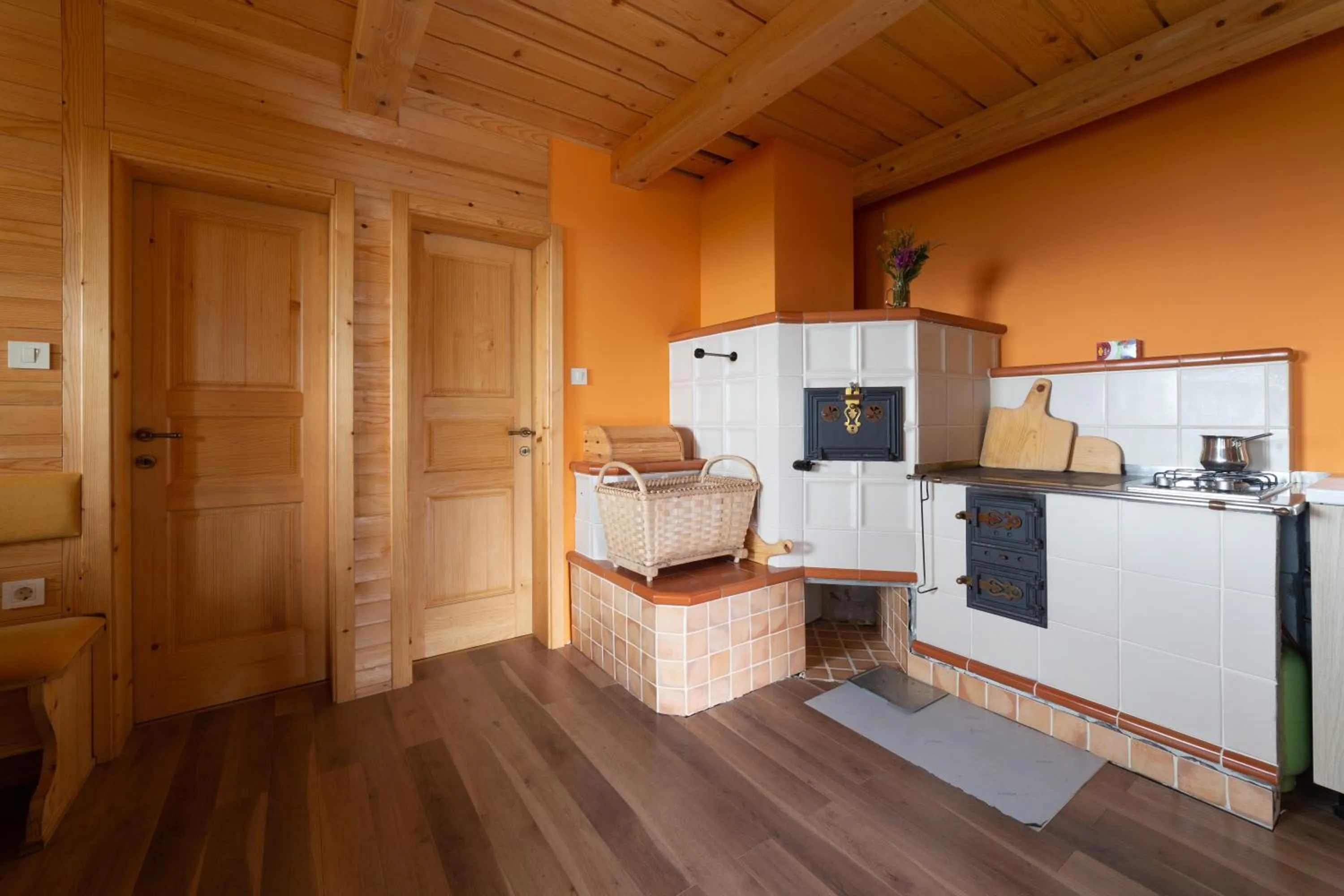 Kitchen or kitchenette in Koča Zlatorog - Velika planina