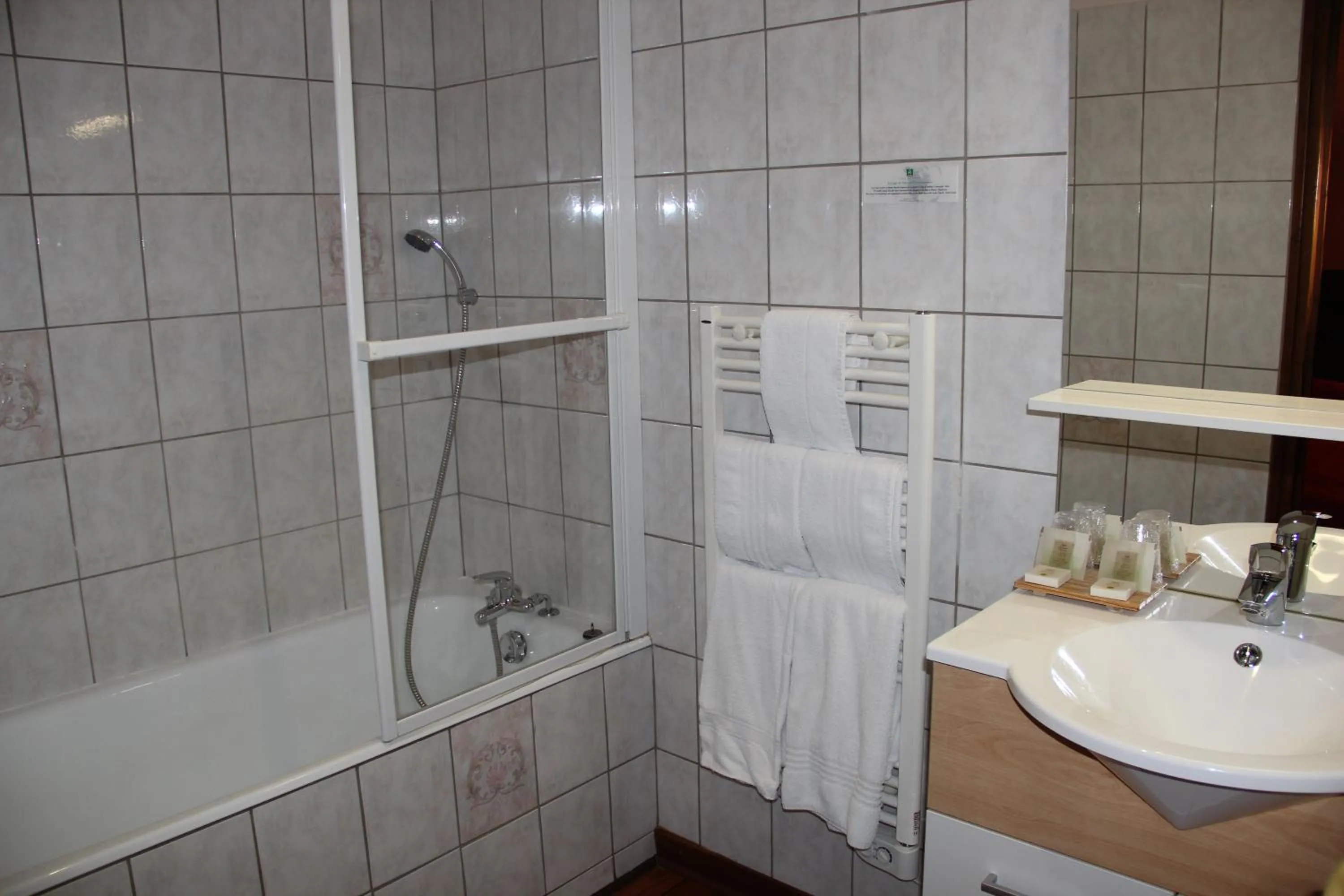 Bathroom in Logis Des Trois Maures