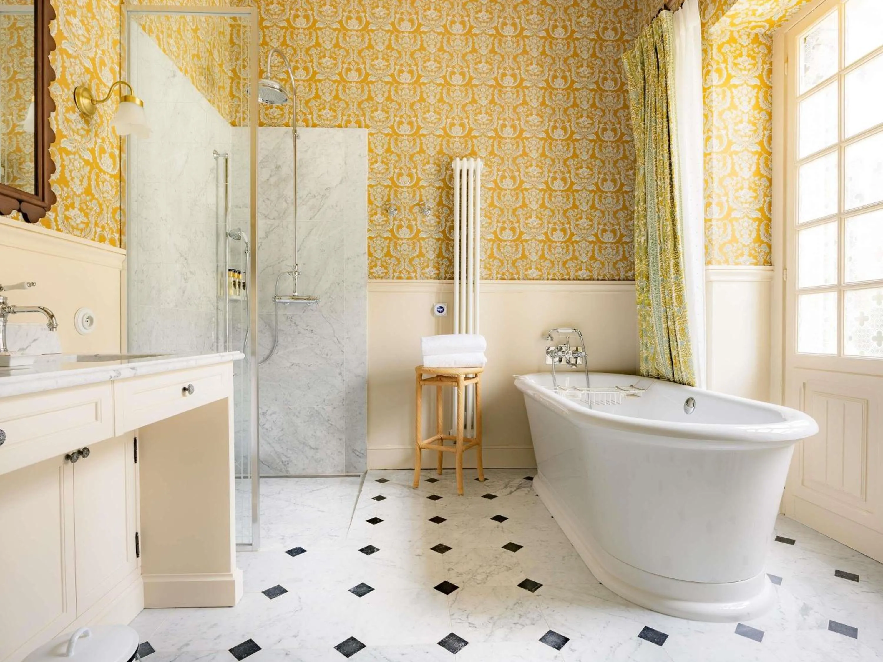 Bedroom in Abbaye Des Vaux De Cernay