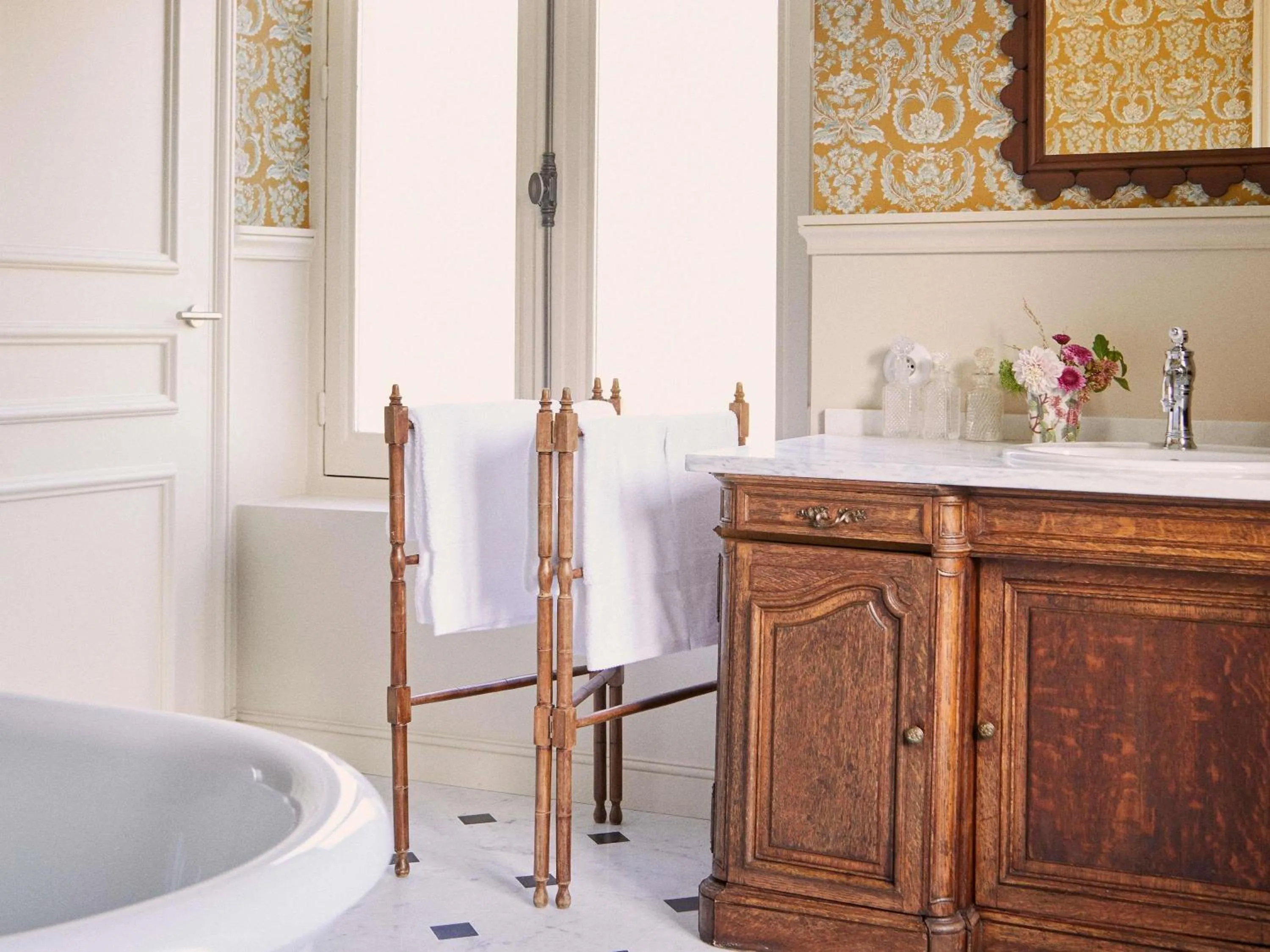 Bedroom in Abbaye Des Vaux De Cernay
