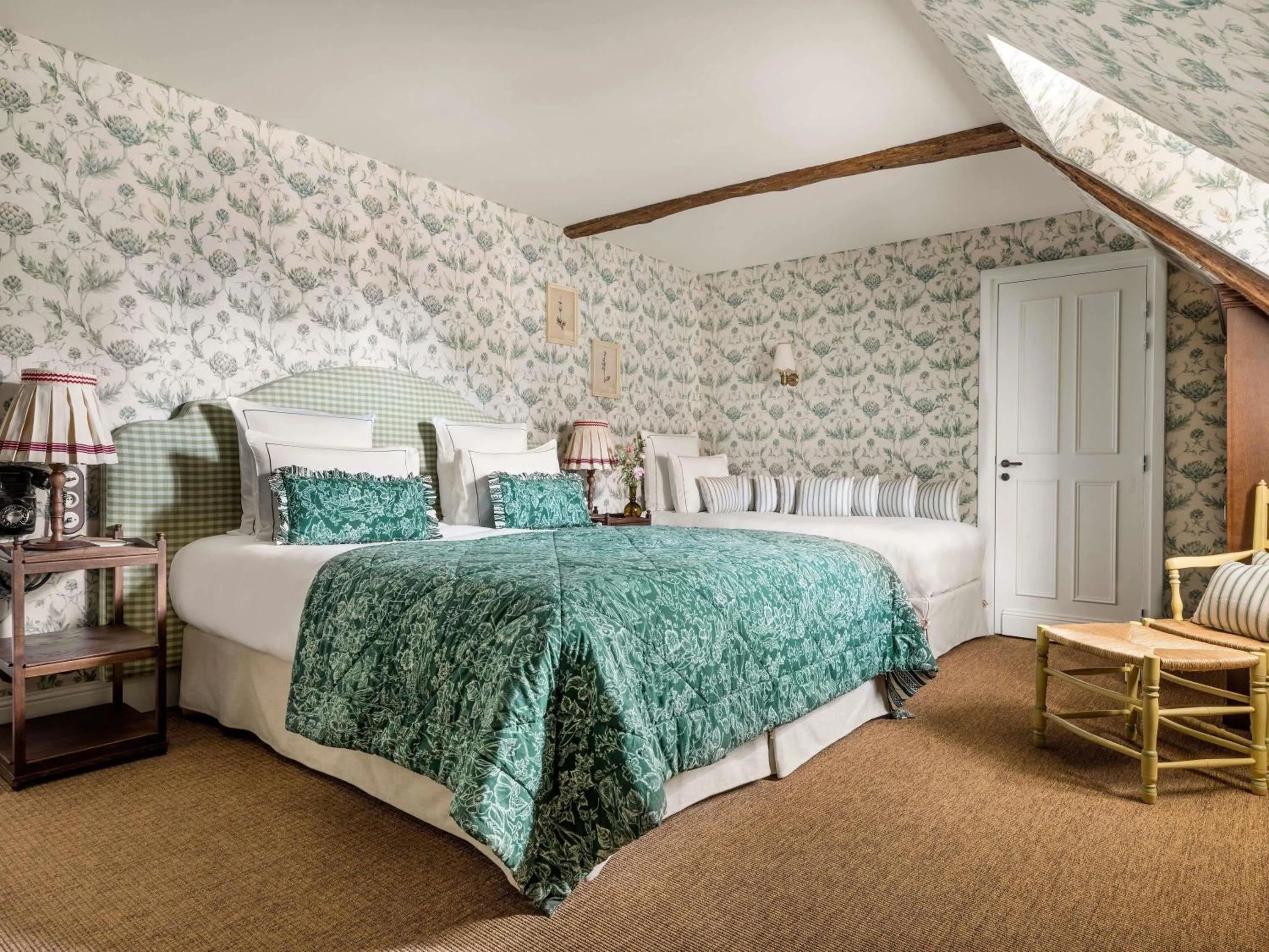 Bedroom, Bed in Abbaye Des Vaux-De-Cernay