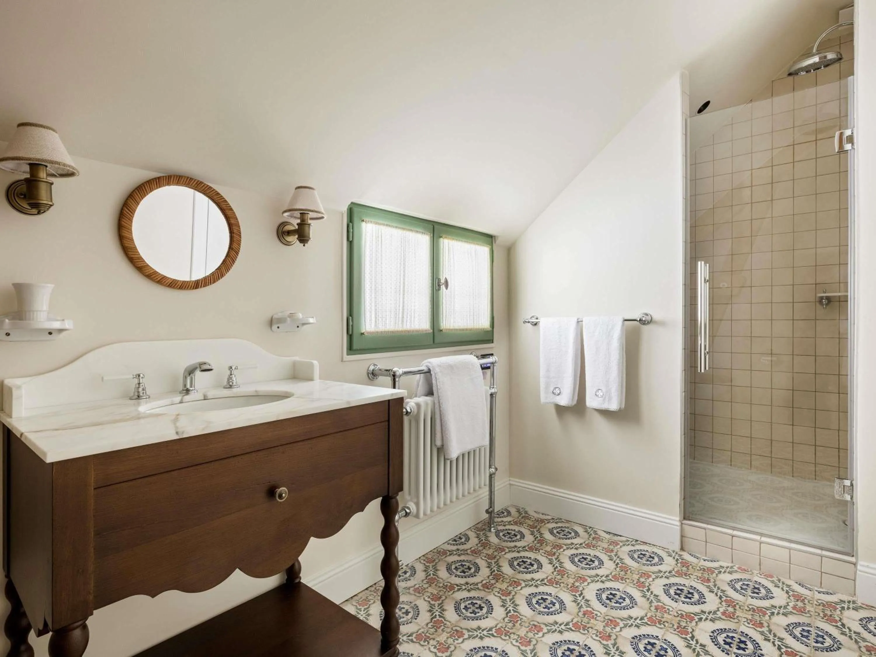 Bedroom in Abbaye Des Vaux De Cernay