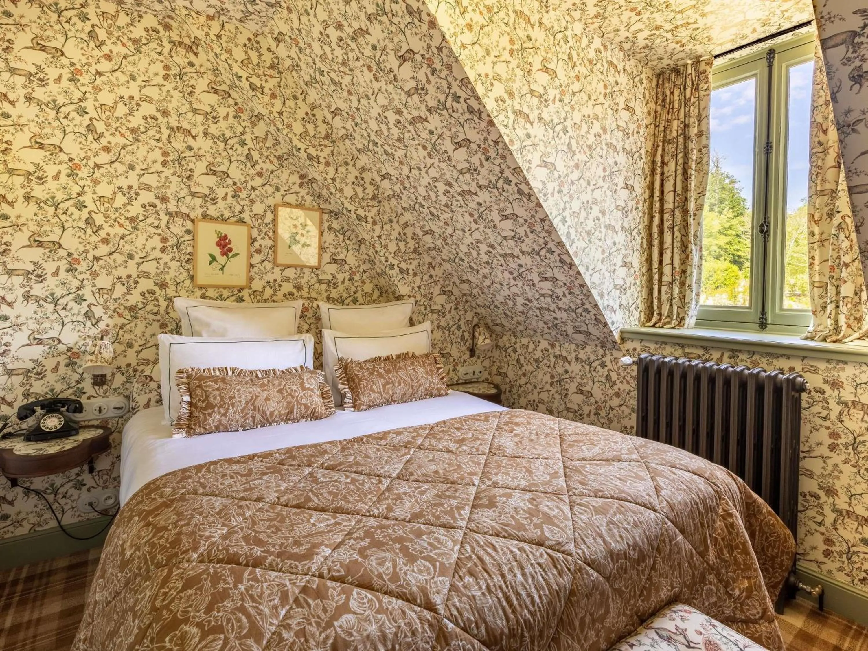 Bedroom, Bed in Abbaye Des Vaux De Cernay