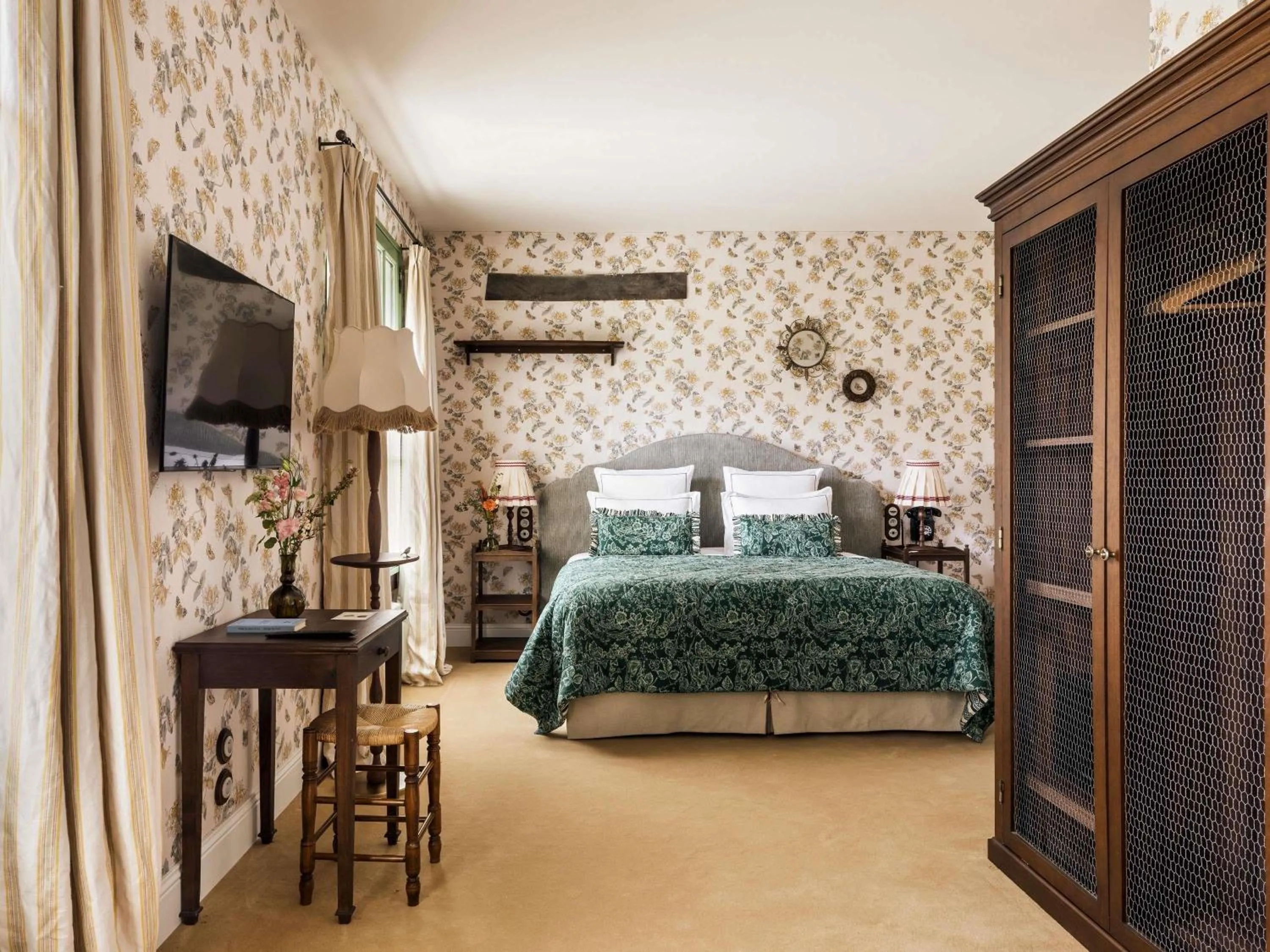 Bedroom, Bed in Abbaye Des Vaux De Cernay