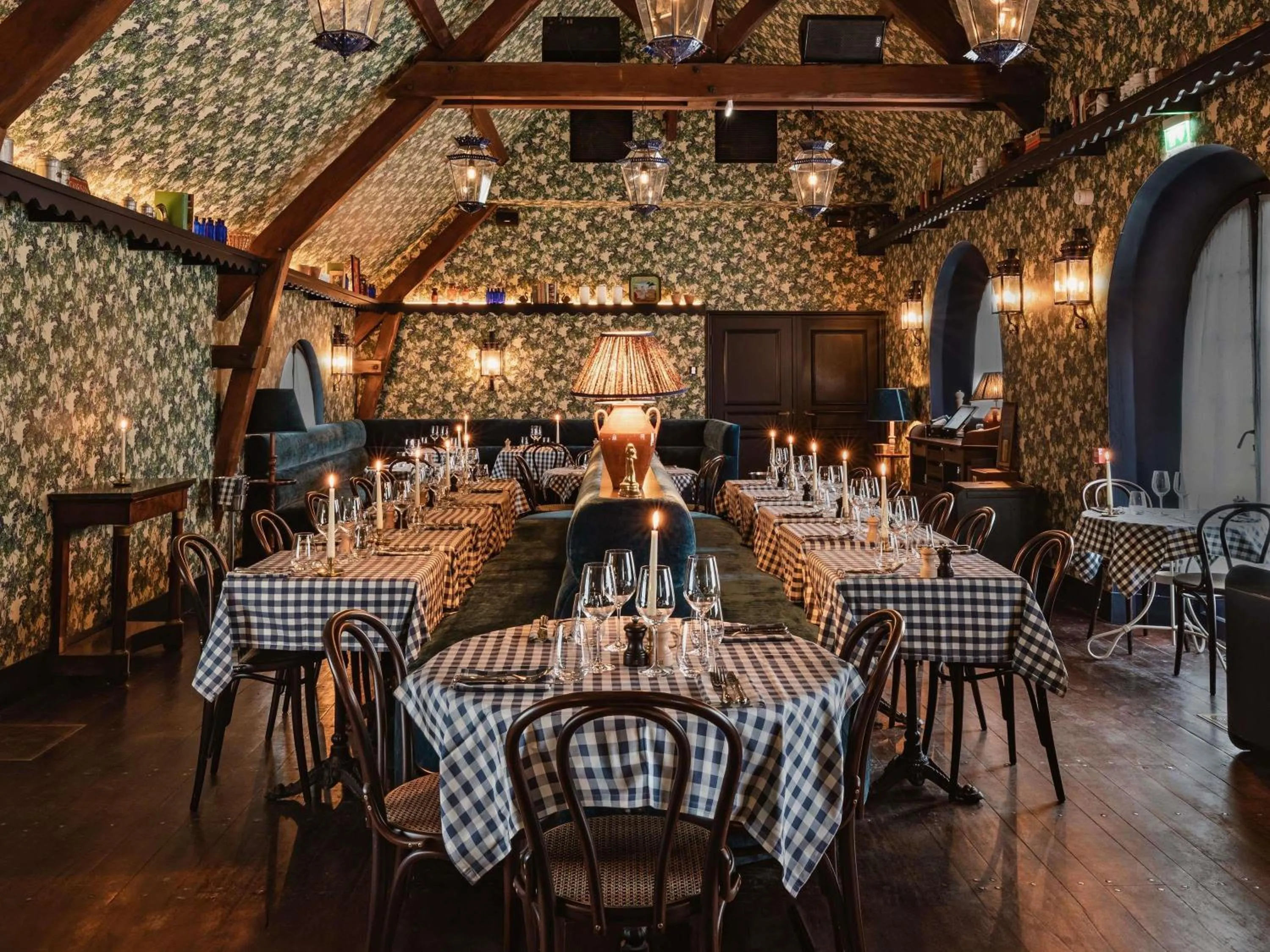 Restaurant/places to eat in Abbaye Des Vaux De Cernay