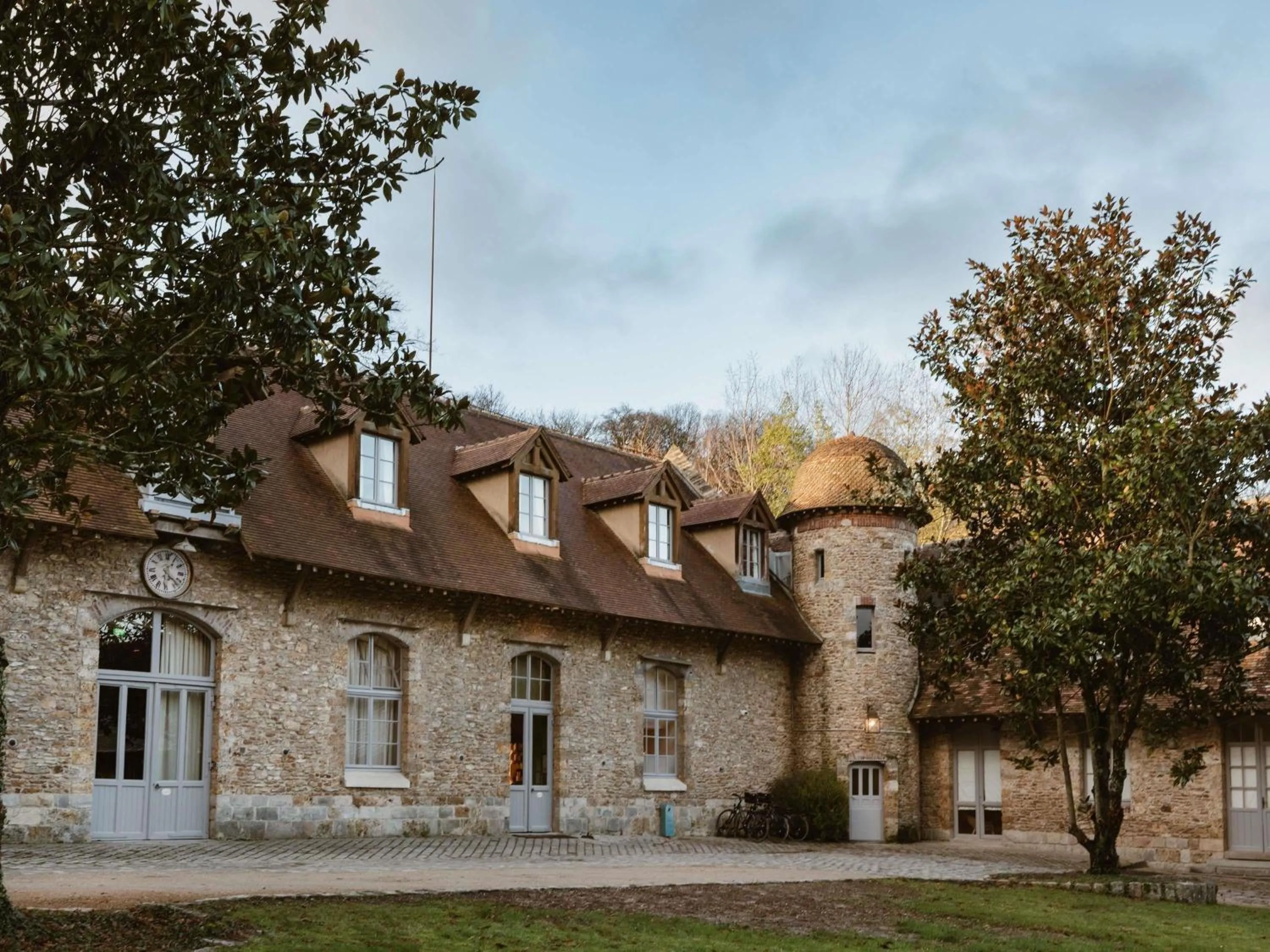 Property building in Abbaye Des Vaux De Cernay