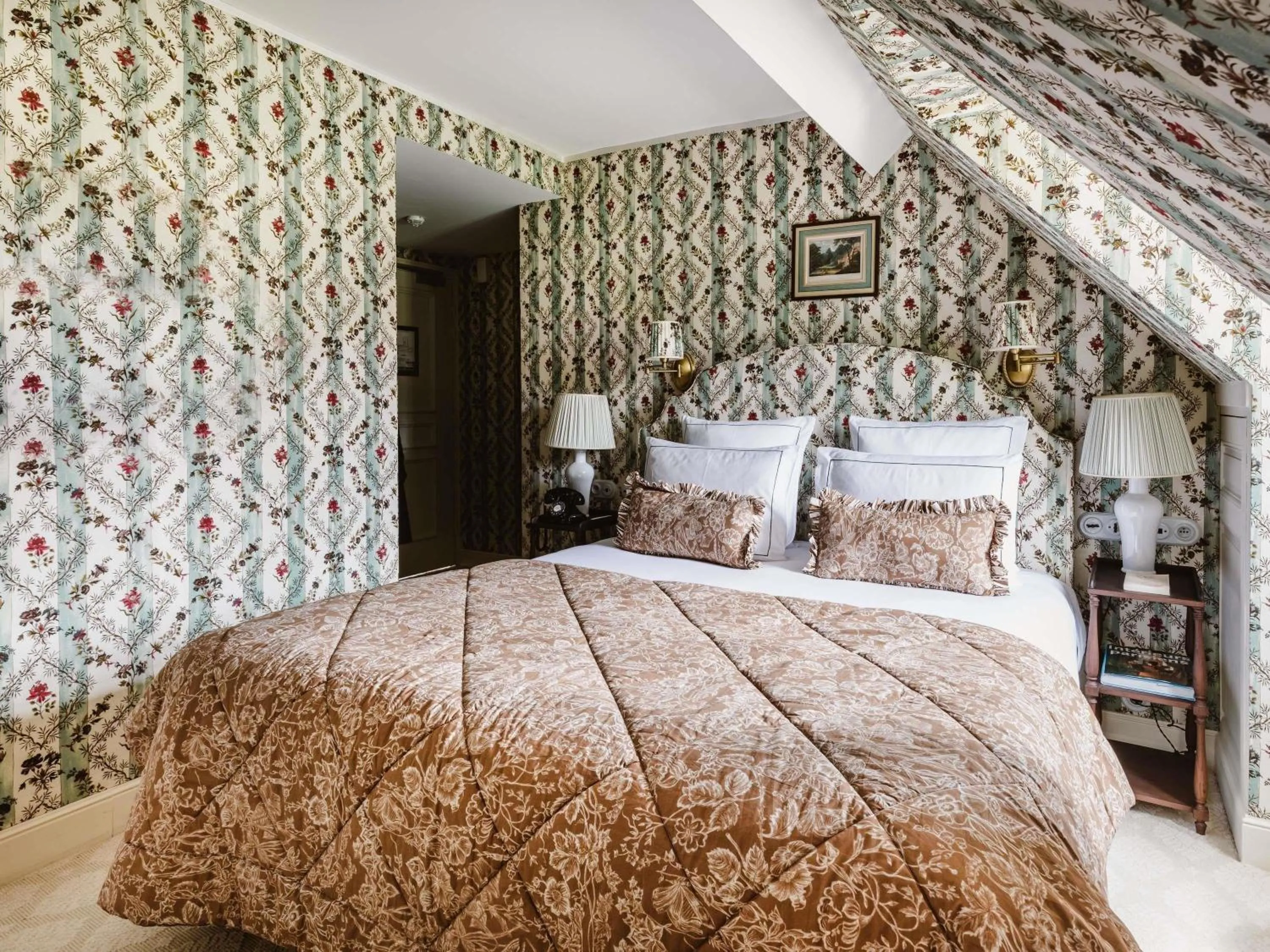 Bedroom, Bed in Abbaye Des Vaux-De-Cernay