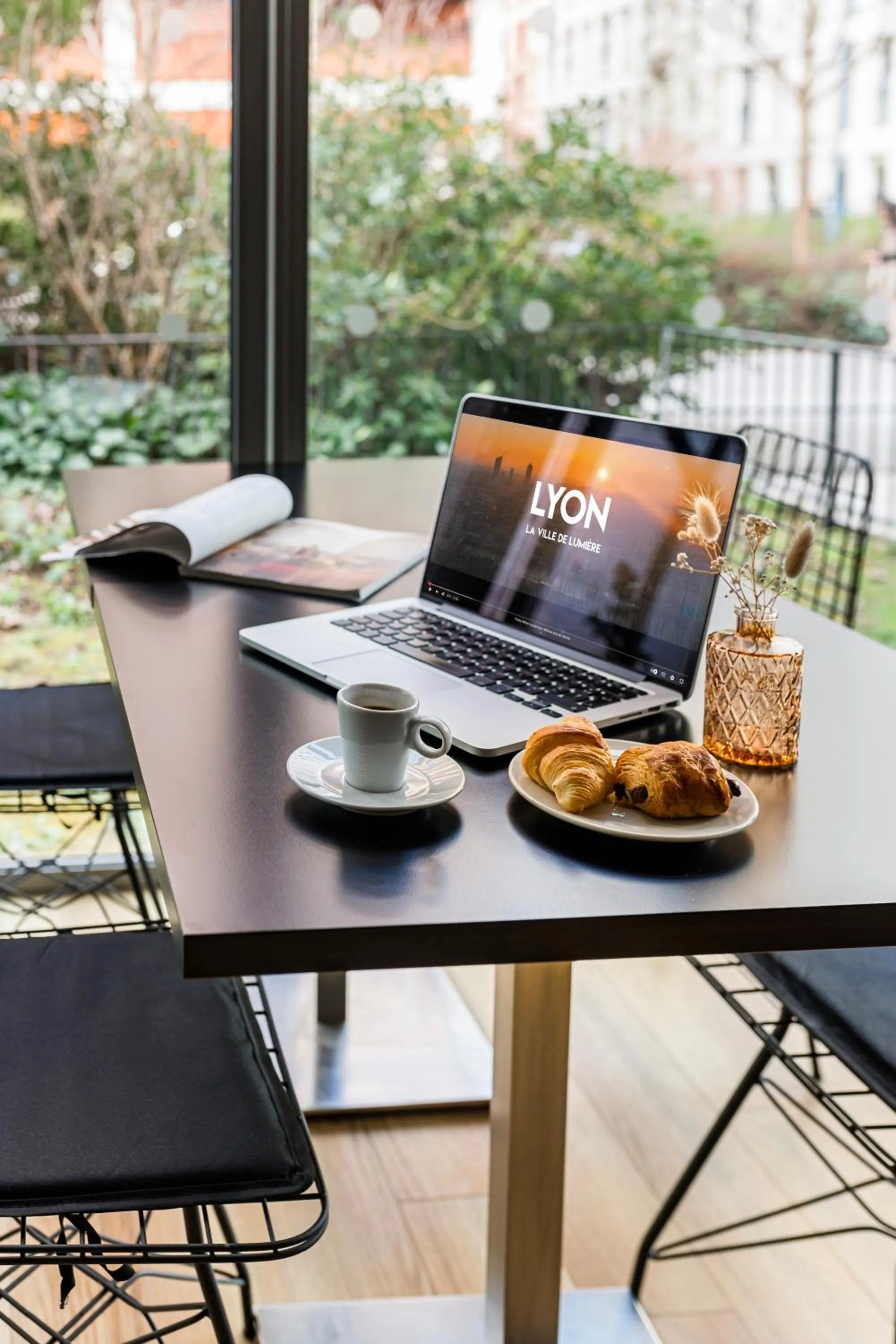 Food and drinks in Appart hôtel Q7 Lodge Lyon 7