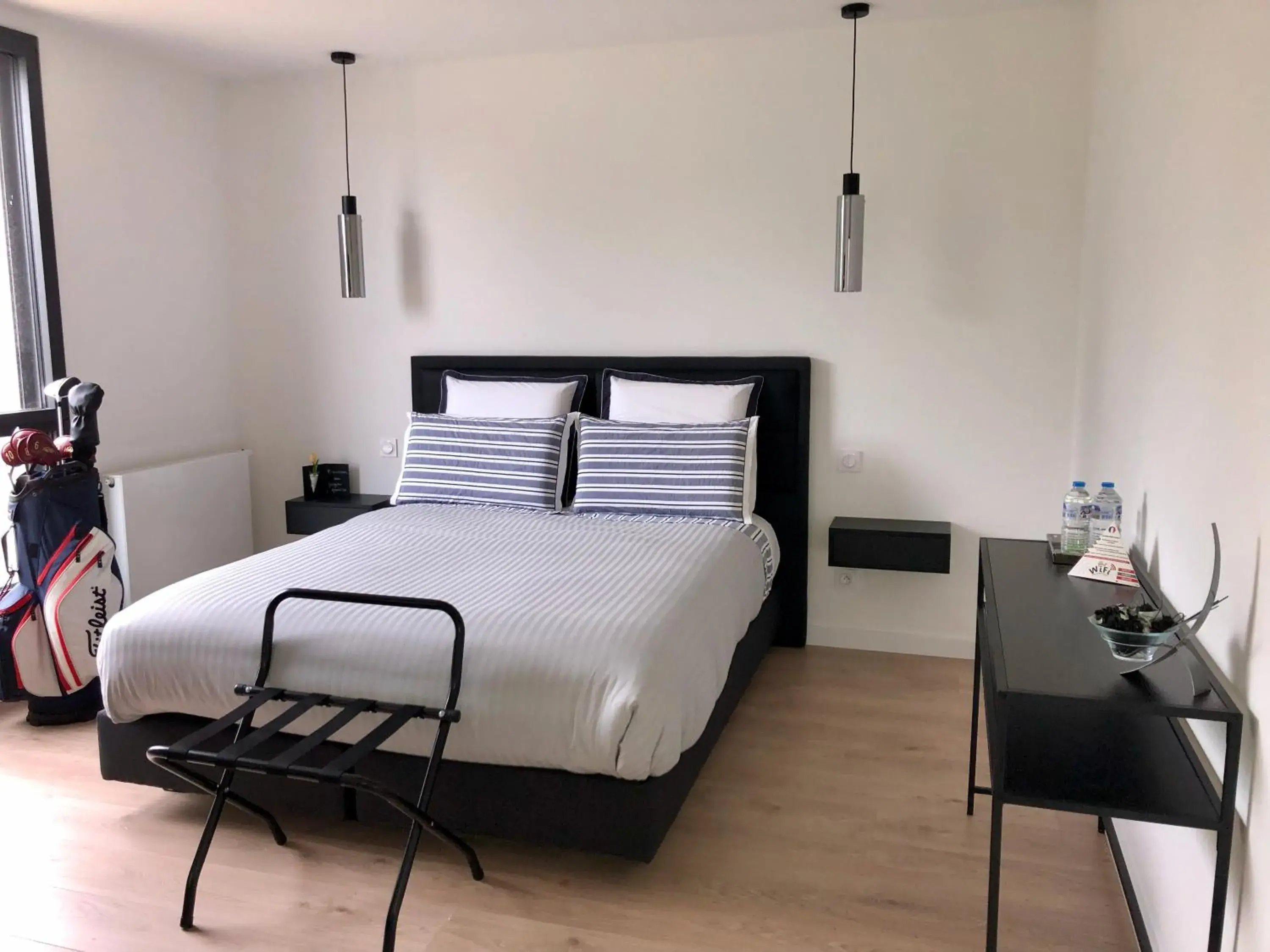 Superior Queen Room - single occupancy in HÔTELYA - Lille Villeneuve d'Ascq Superior Queen Room - single occupancy in HÔTELYA - Lille Villeneuve d'Ascq