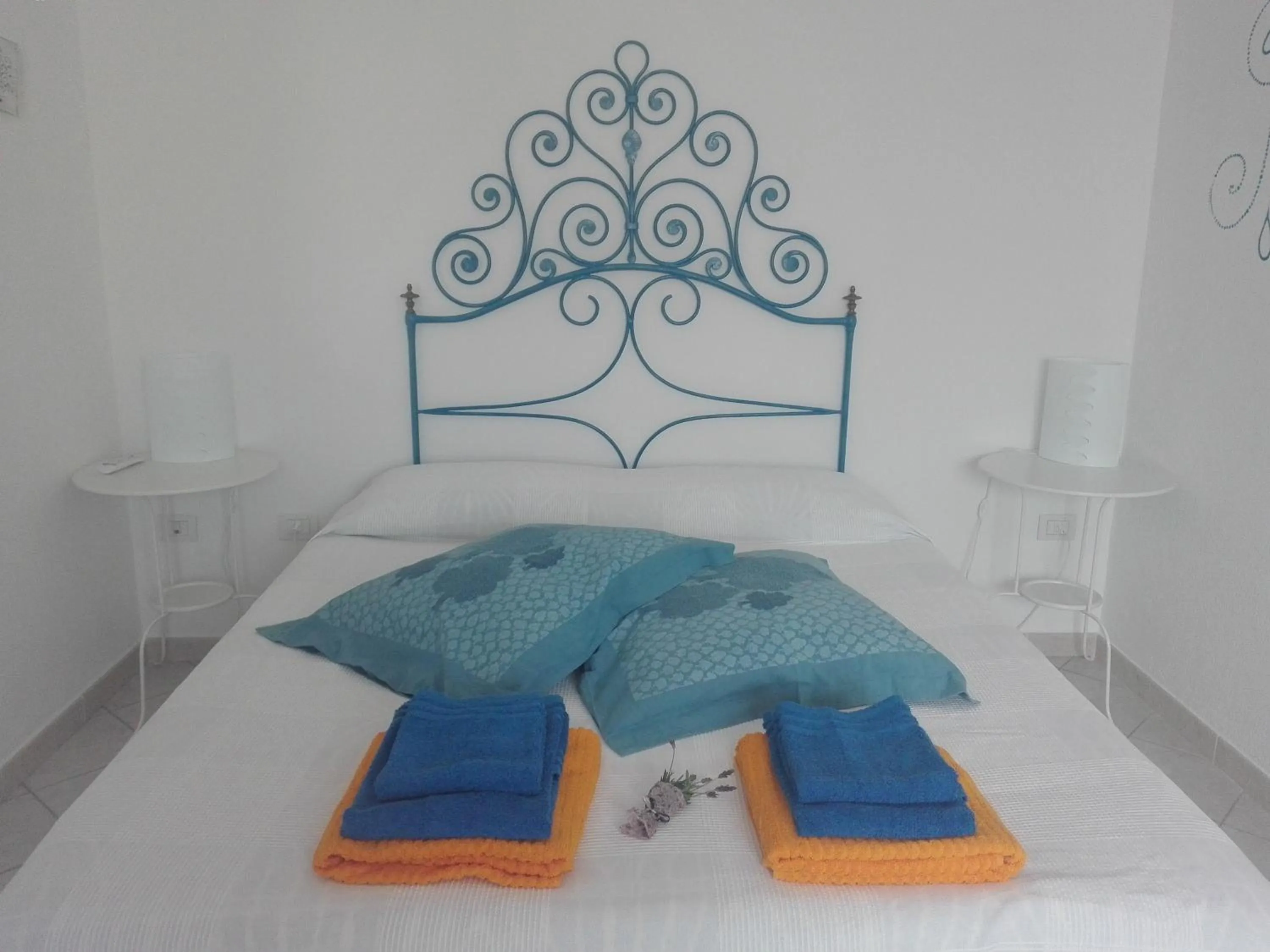 Bedroom, Bed in Le pavoncelle blu