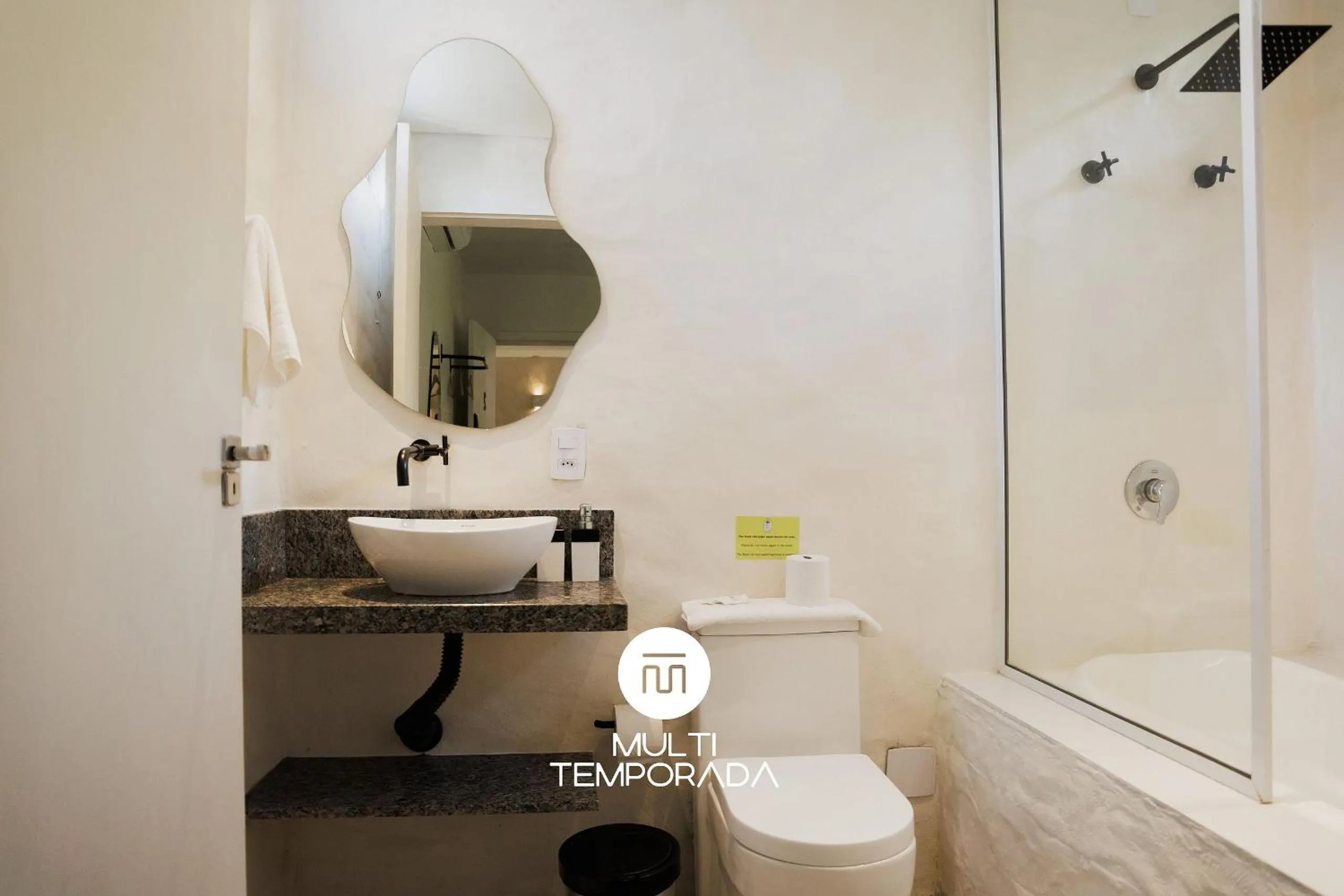 Bathroom in Pousada Quinta da Margem