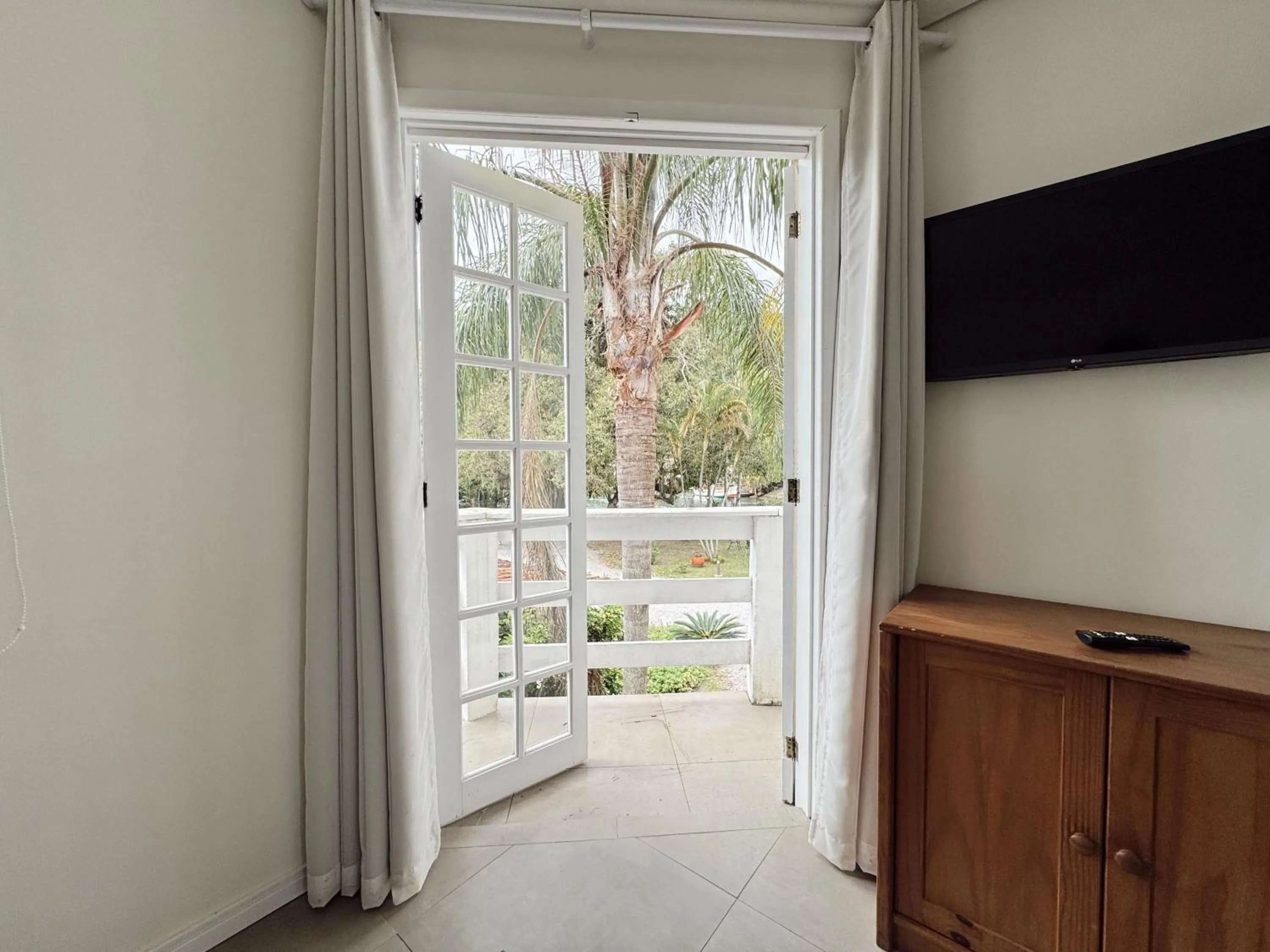 TV and multimedia in Pousada Quinta da Margem