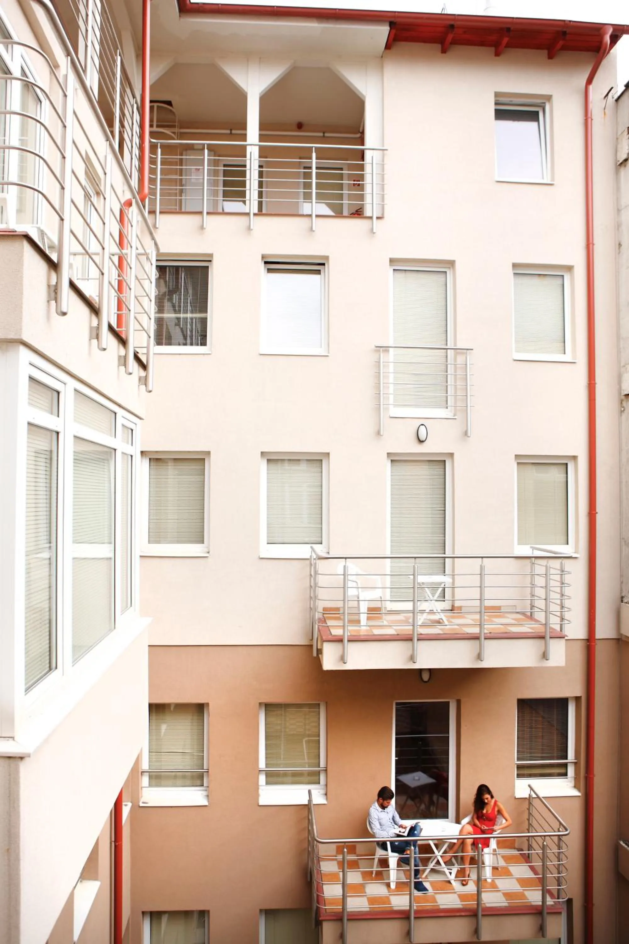 Property building in Six Inn Hotel Budapest