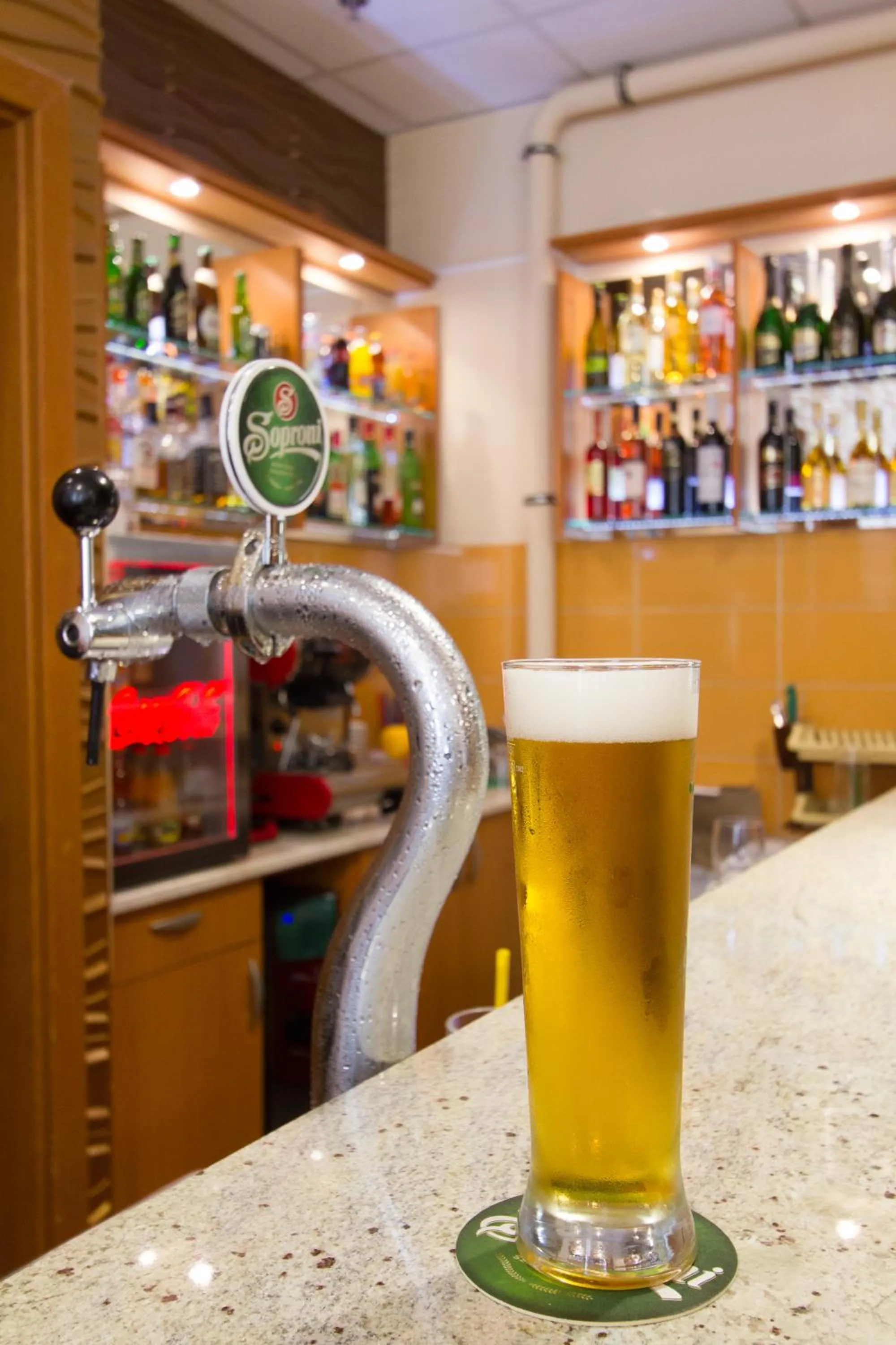 Lounge or bar in Six Inn Hotel Budapest